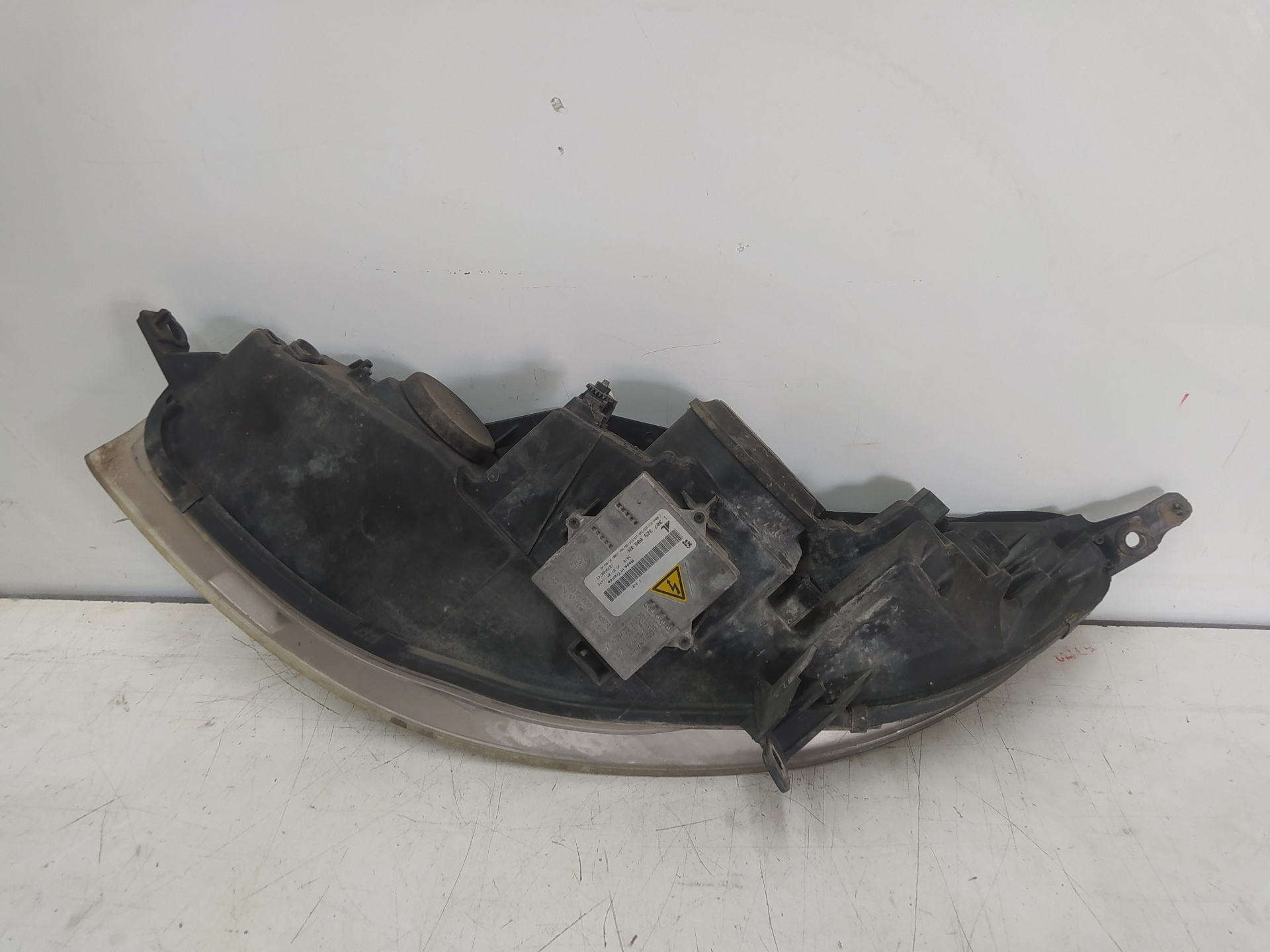 PEUGEOT 407 1 generation (2004-2010) Front Right Headlight 0301213272 23160860