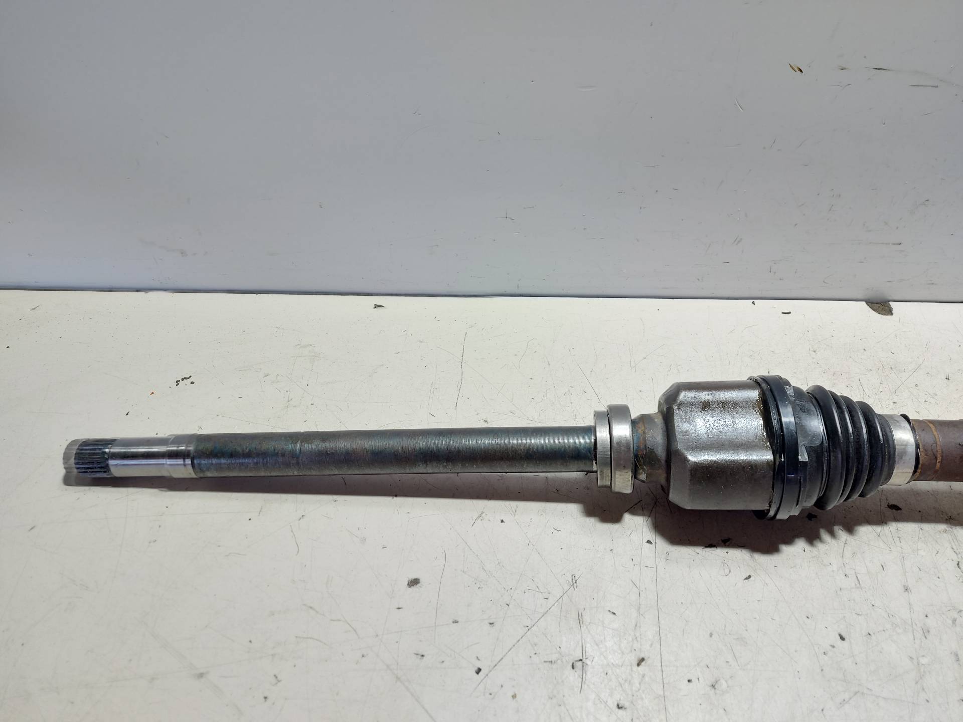 PEUGEOT 3008 2 generation (2017-2023) Front Right Driveshaft 9684135480 25416113