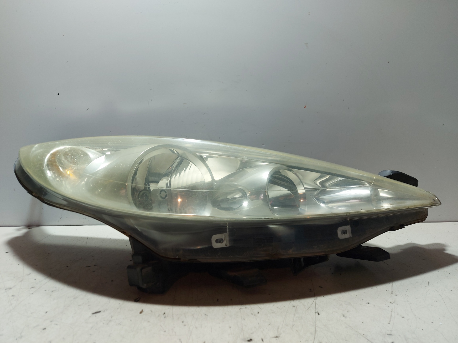 MASERATI Ghibli 3 generation (2013-2024) Front Right Headlight 9649986180 25416201