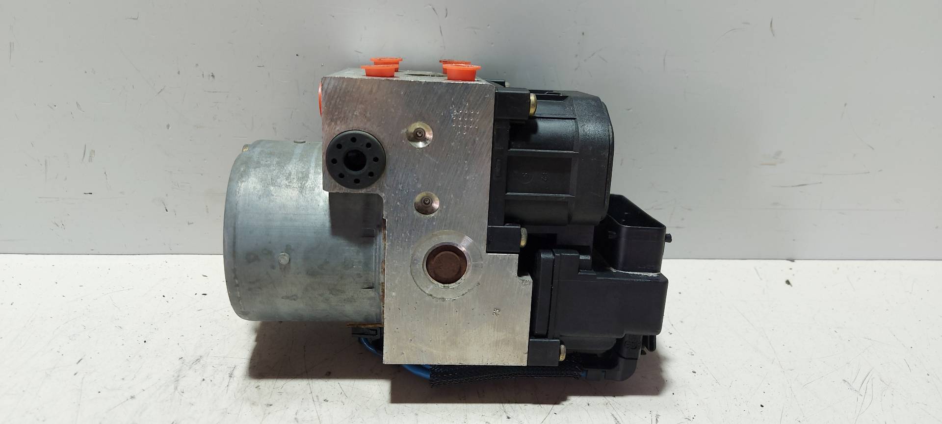 Abs GQG15 0265216899 de Nissan Almera (n16/e) 2003-2004 - pieza usada