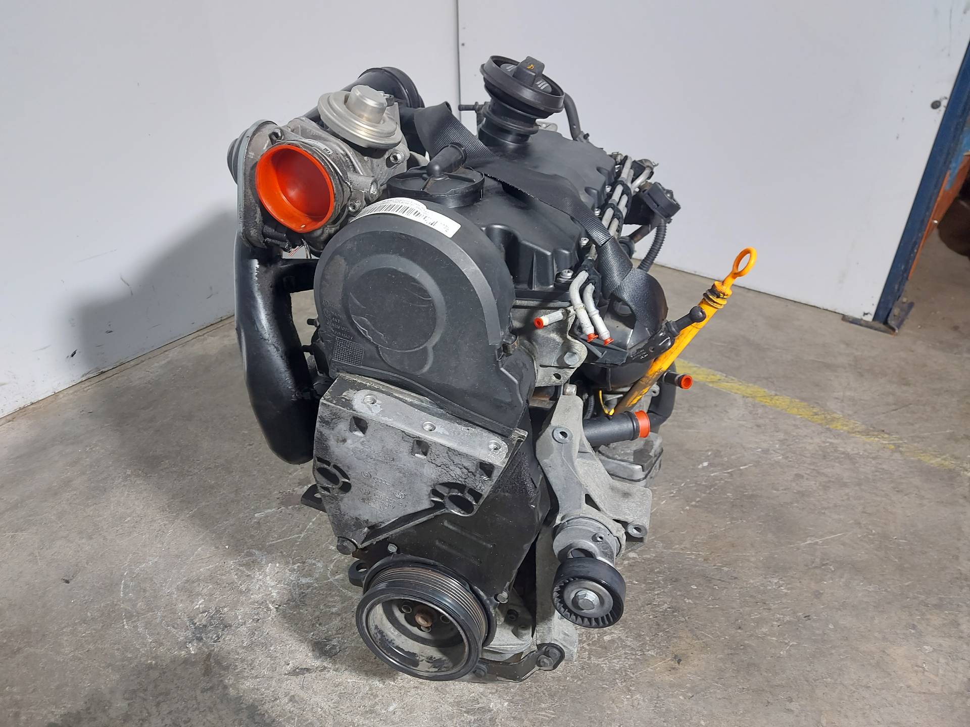 TOYOTA Engine AXR 25622540