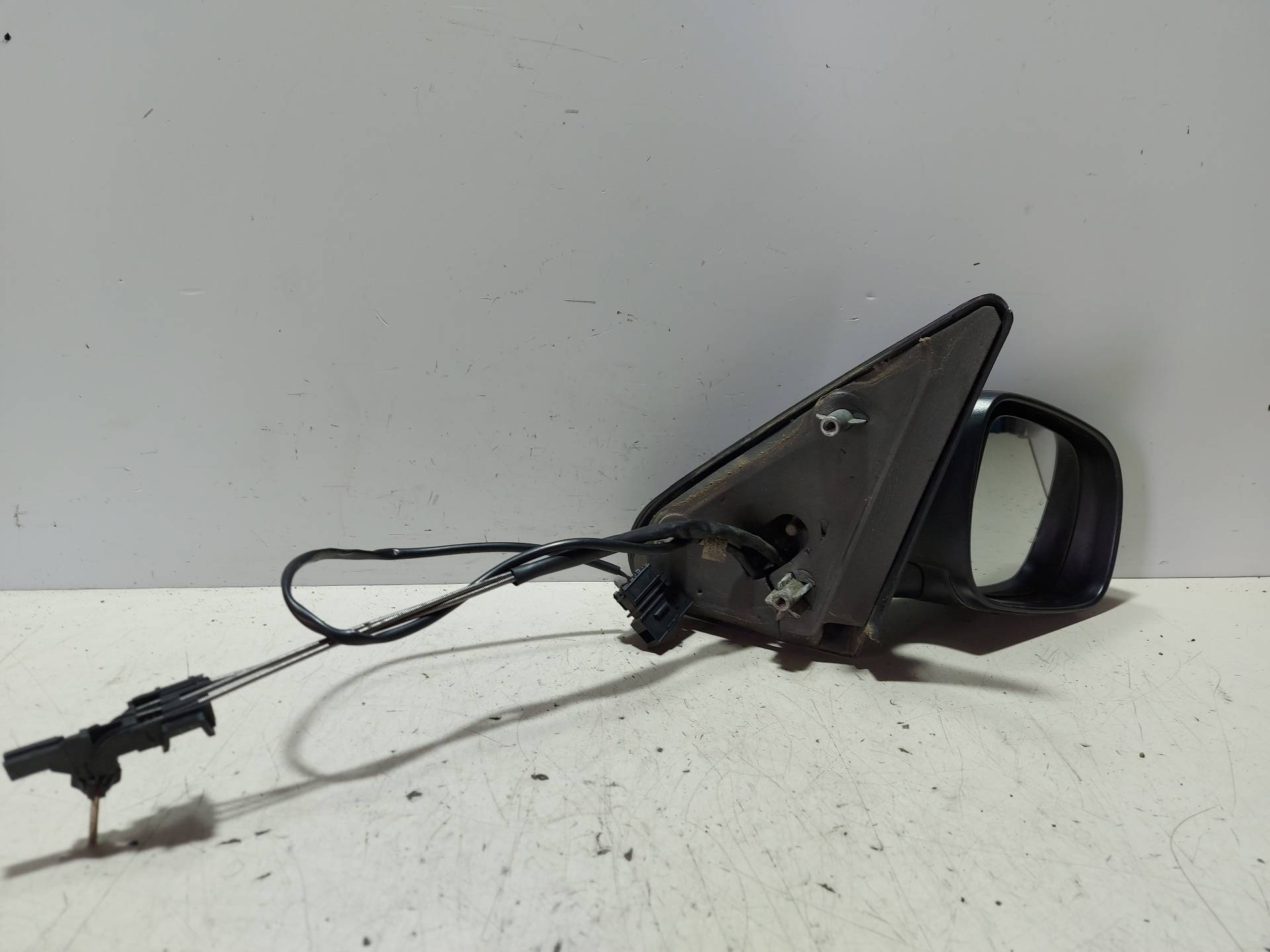 SEAT Ibiza 2 generation (1993-2002) Right Side Wing Mirror 25087927