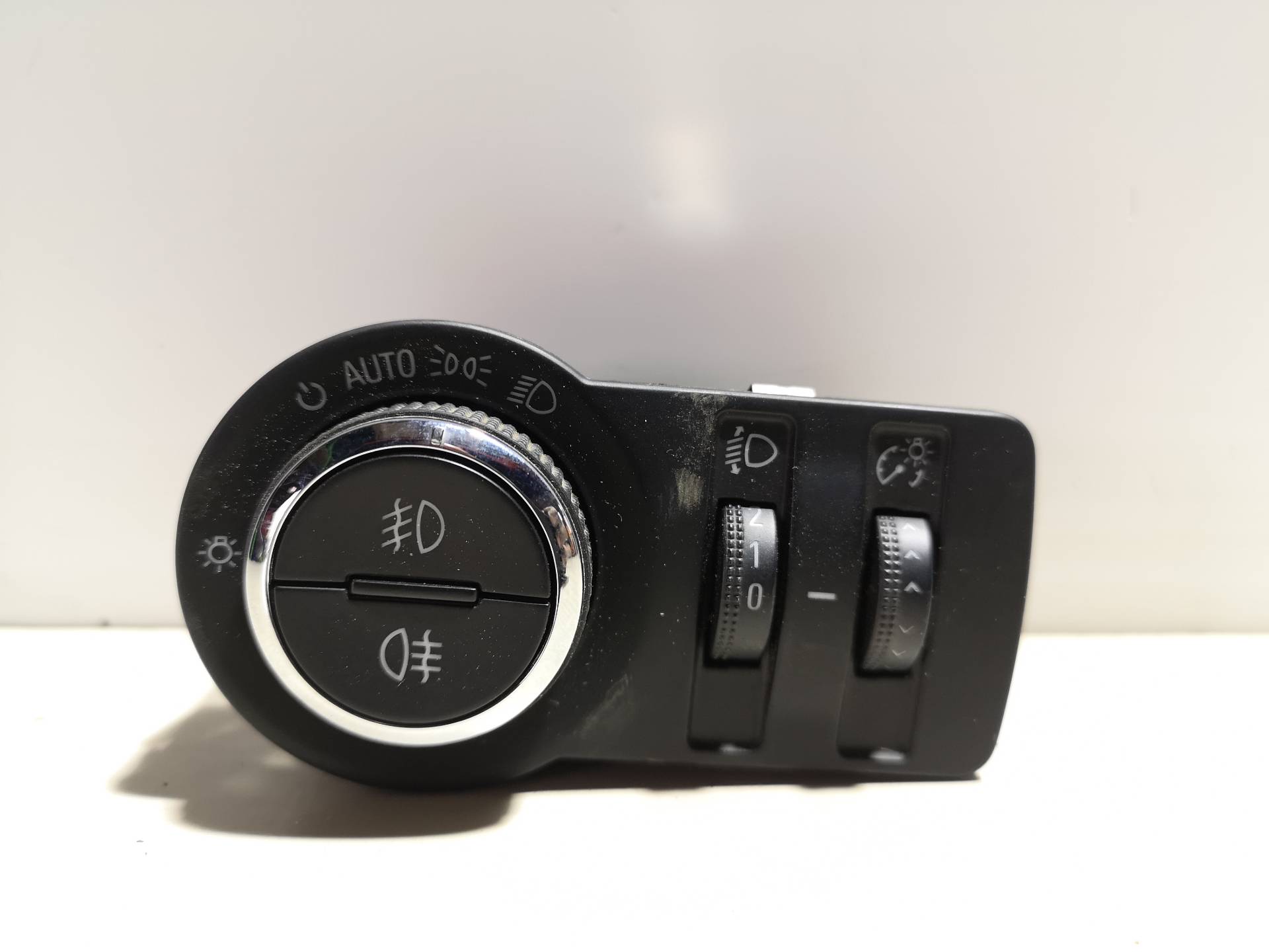 OPEL Astra J (2009-2020) Headlight Switch Control Unit 13268702, 251507 25038889