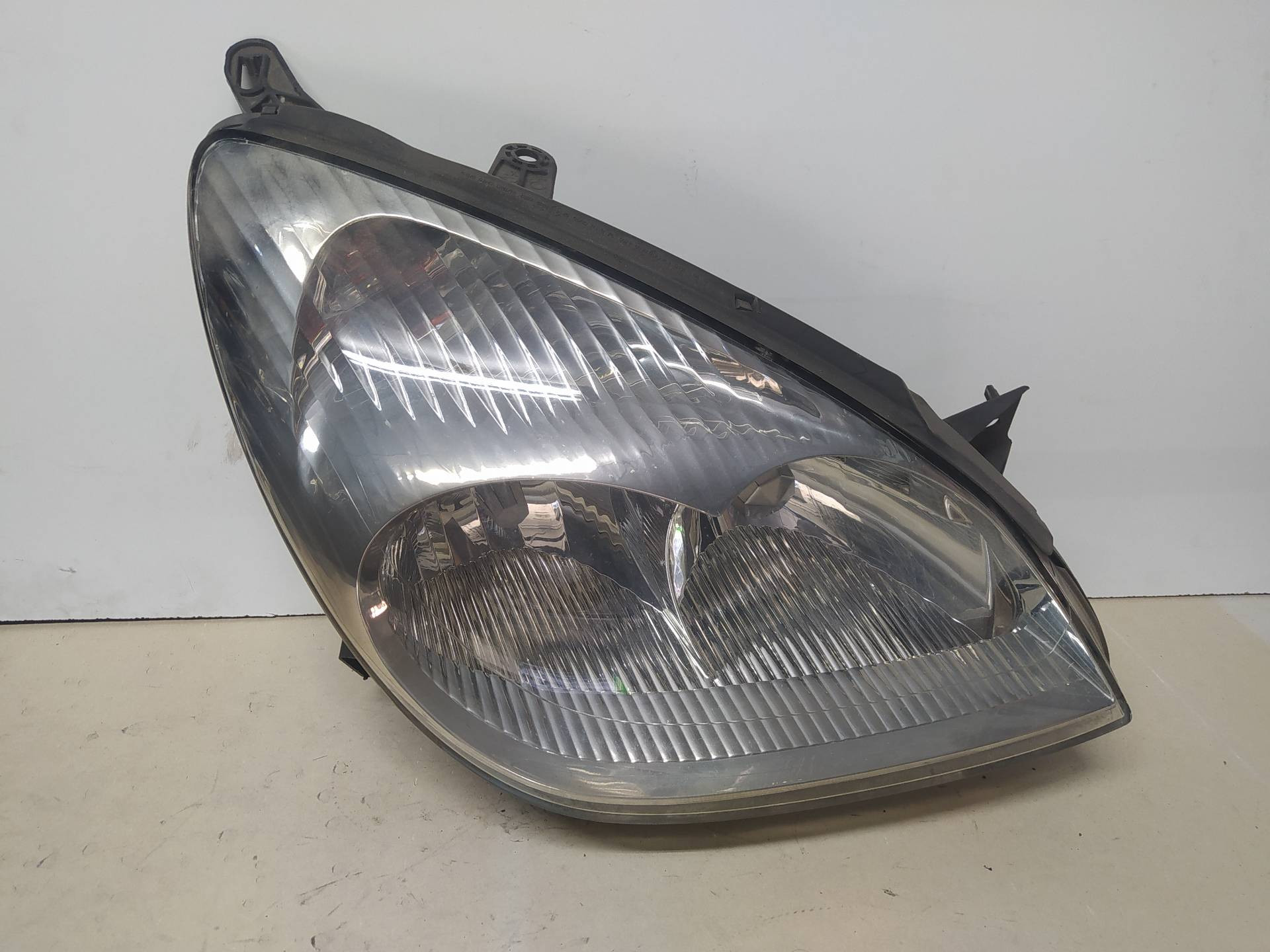 CITROËN C5 1 generation (2001-2008) Front Right Headlight 20023166