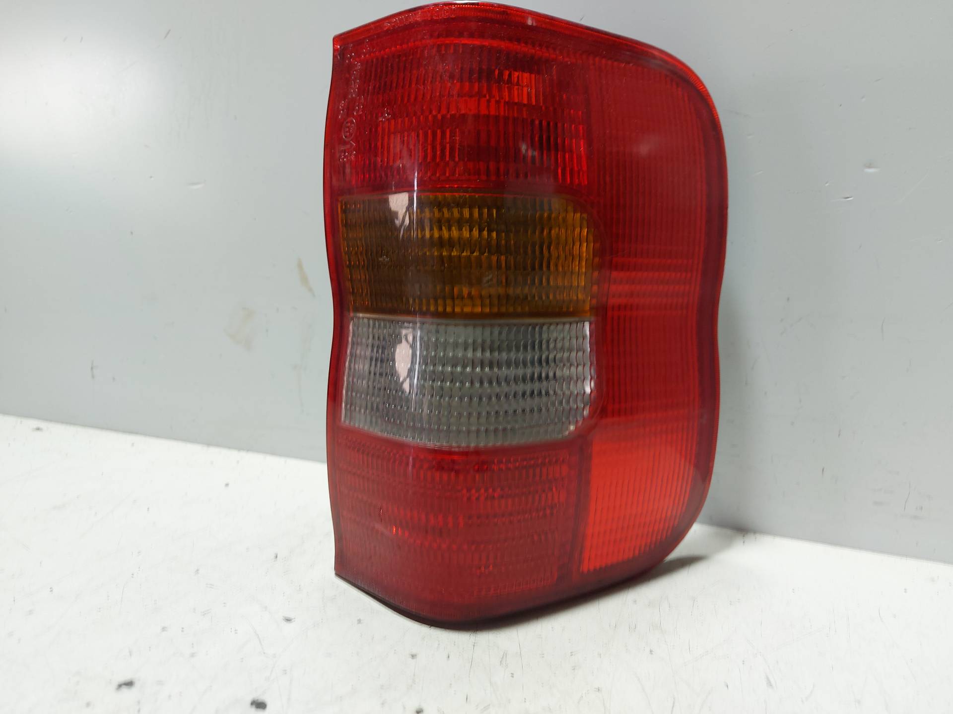 OPEL Combo B (1993-2001) Rear Right Taillight Lamp 67732680 25087919
