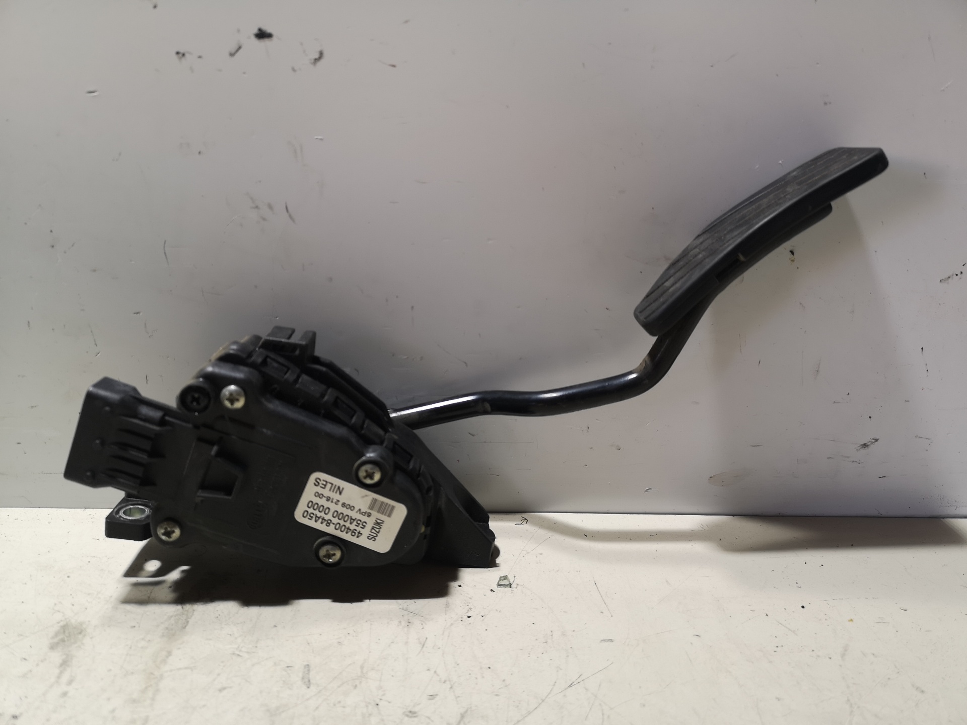 SUZUKI Jimny 3 generation (1998-2018) Throttle Pedal 4940084A50 24977221