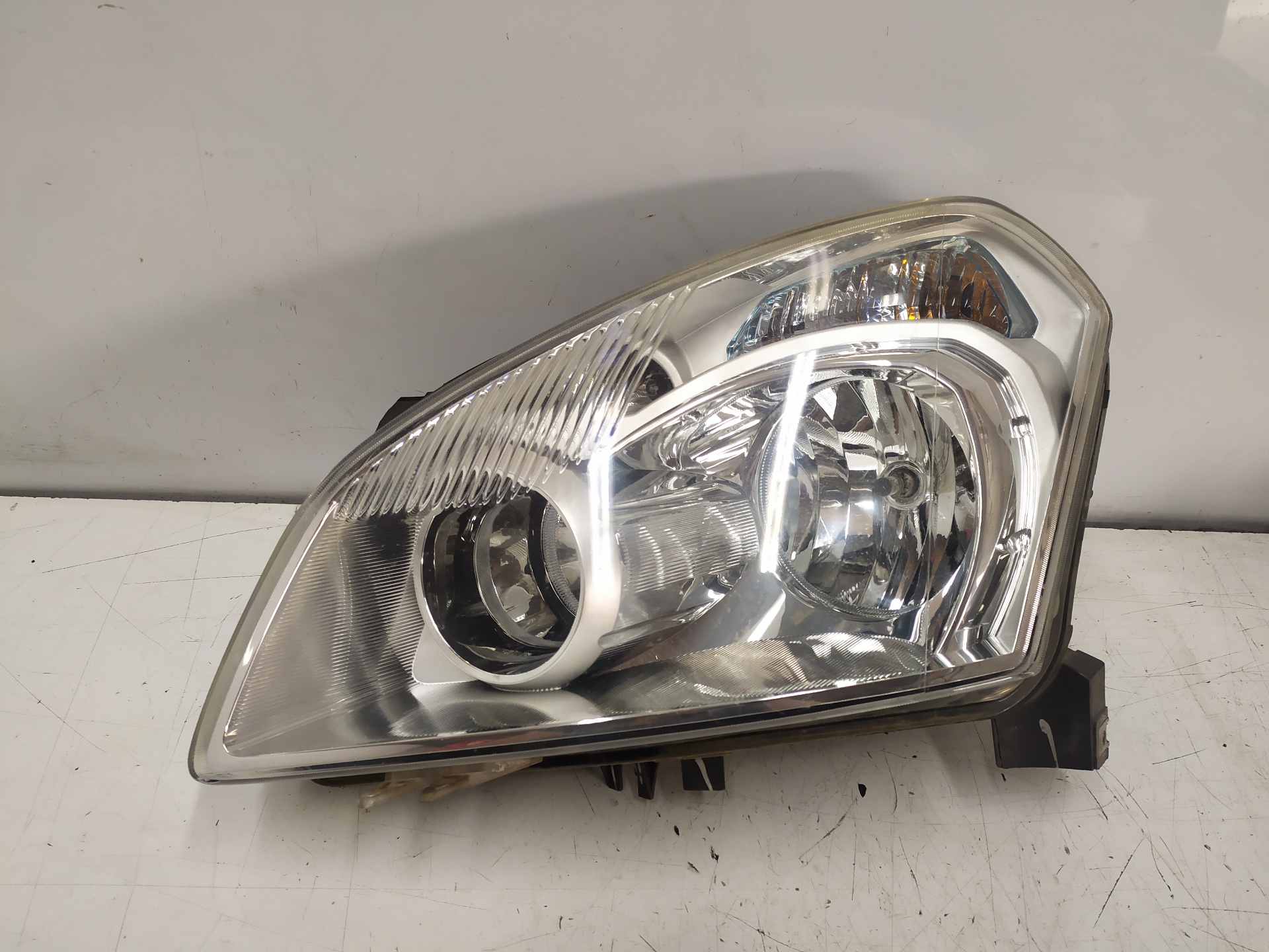 NISSAN Qashqai 1 generation (2007-2014) Front Left Headlight 26060JD90B 25114709