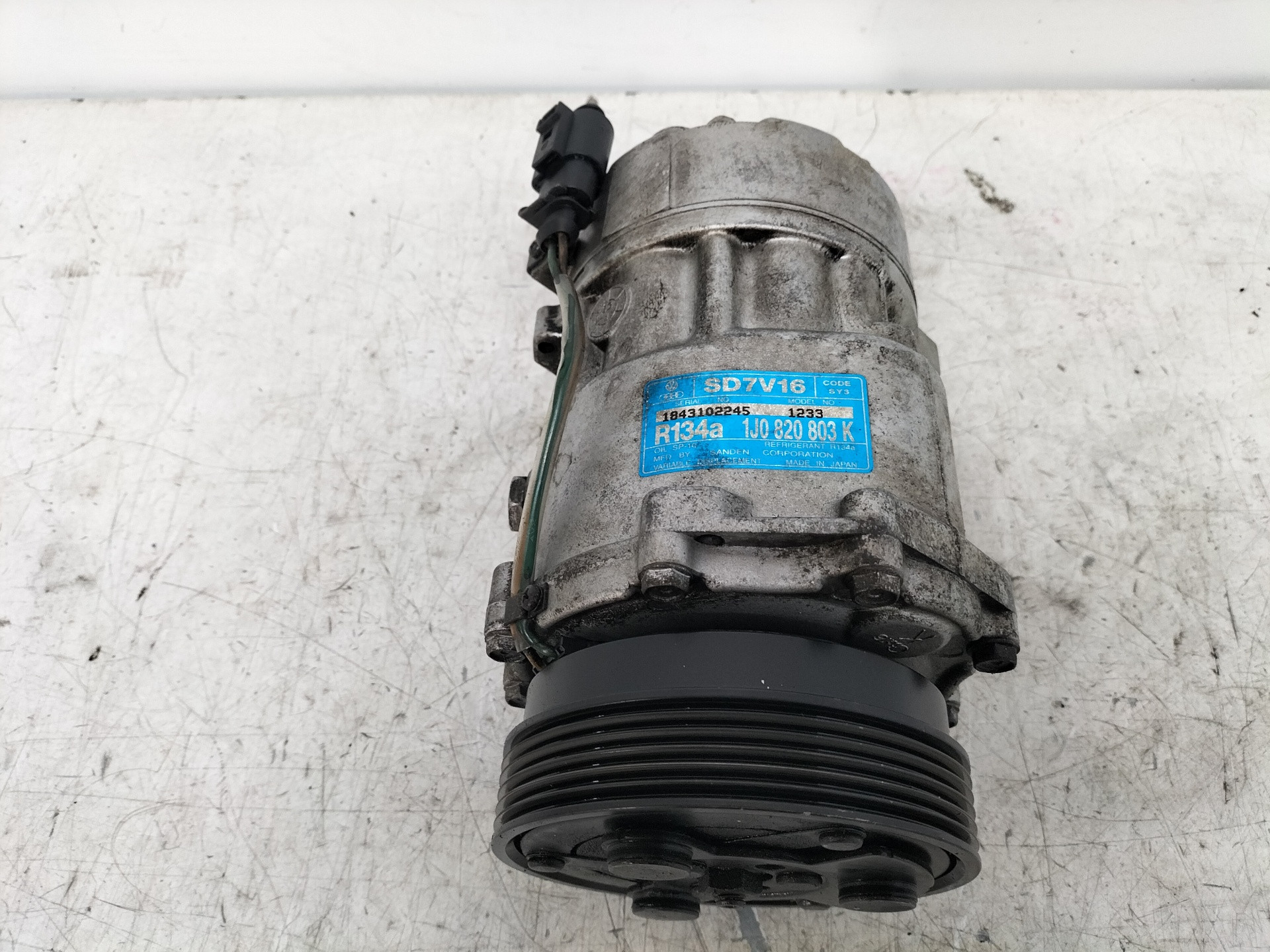 SEAT Ibiza 2 generation (1993-2002) Air Condition Pump 1J0820803K 22455476