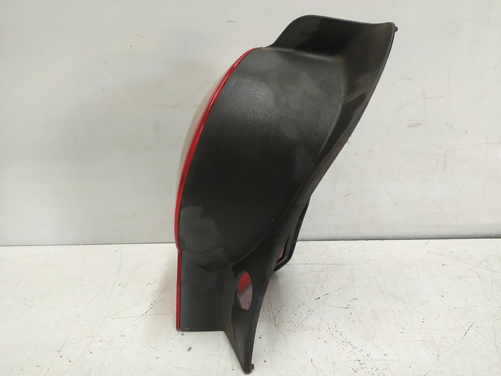 Rear lamp lh K4J770 8200538786 de Renault Modus / grand modus (f/jp0_) 2004-2008 - pieza usada