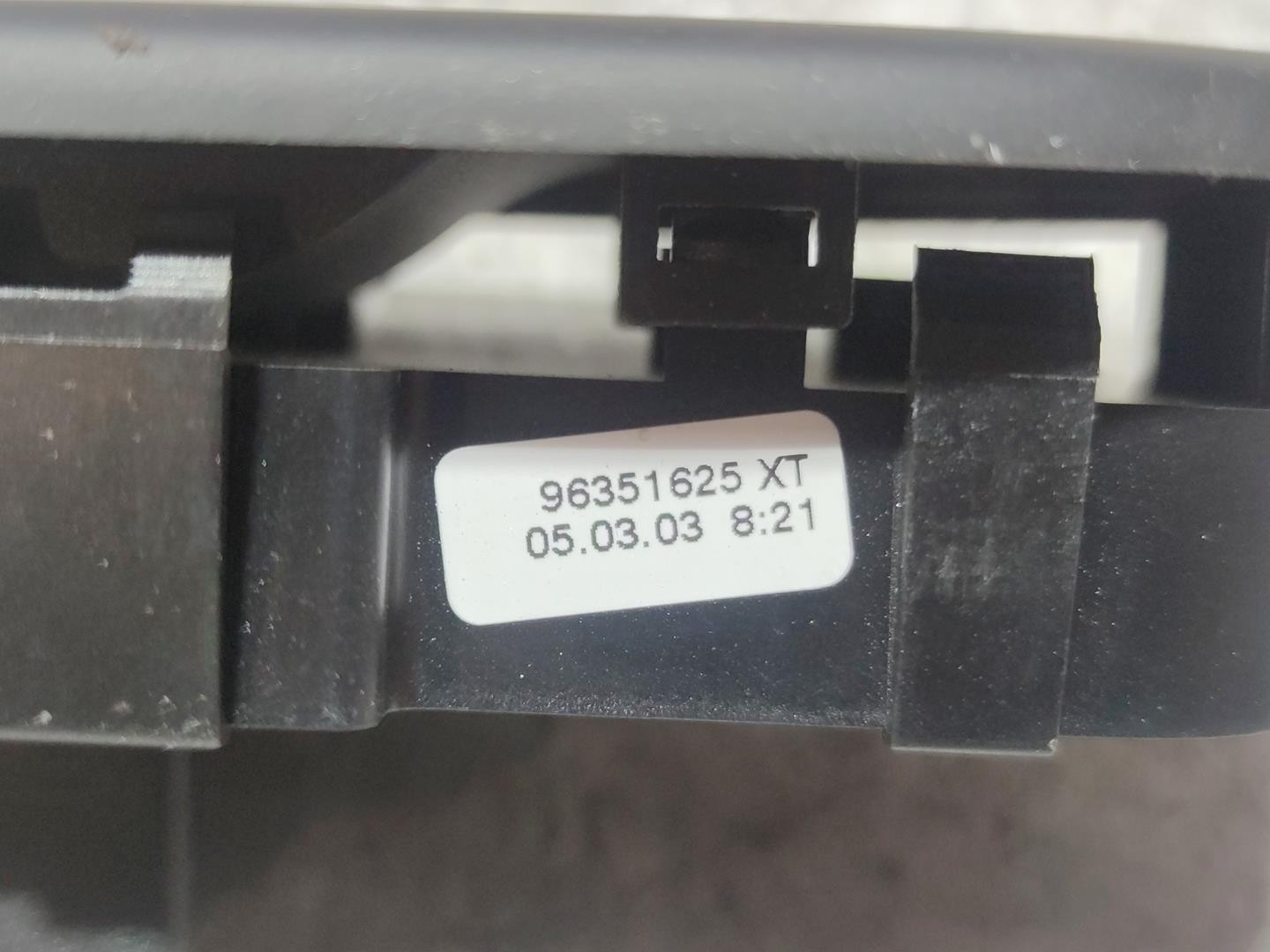 LADA 307 1 generation (2001-2008) Commutateur de vitre de porte avant droite 96351625XT, 96351625XT 20093104