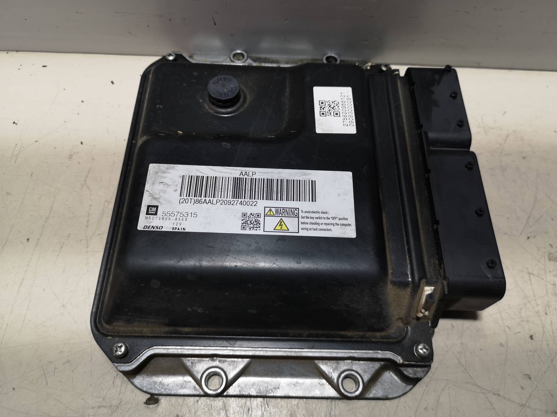 OPEL Astra J (2009-2020) Moottorin ohjausyksikkö ECU 55575315,MB2758009553 25038912