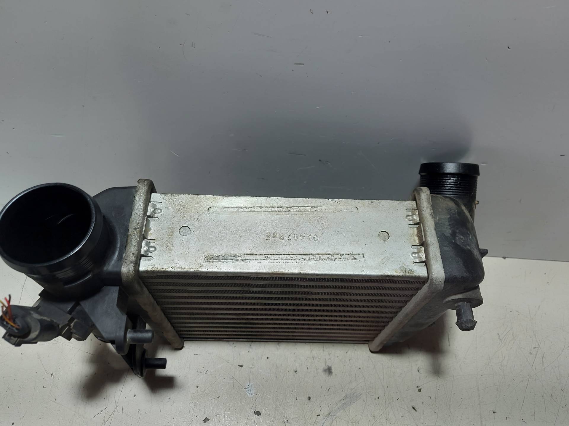 AUDI A6 C6/4F (2004-2011) Радиатор интеркулера 03402868 25114834