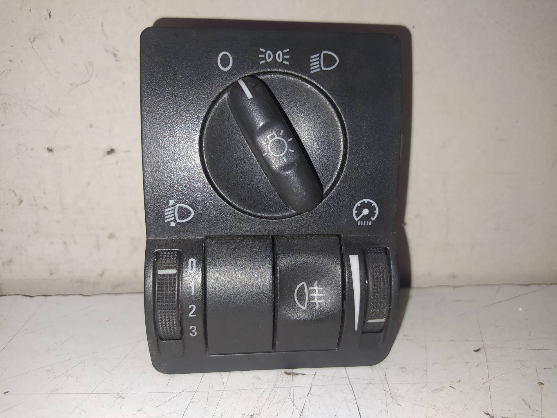 RENAULT Corsa C (2000-2006) Headlight Switch Control Unit 9116612 20052567