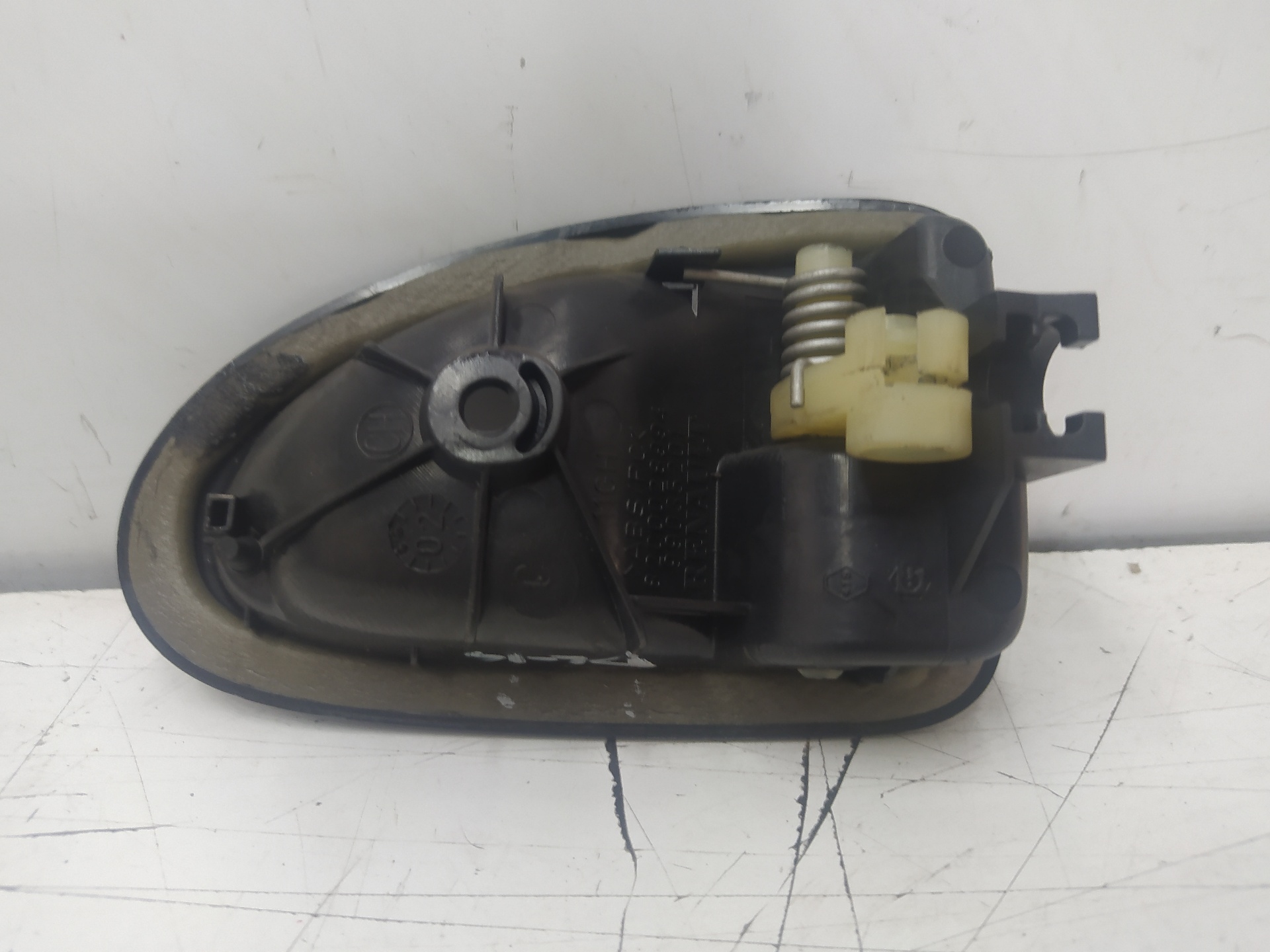 RENAULT Megane 1 generation (1995-2003) Front Left Door Interior Handle Frame 8200028994 25038799