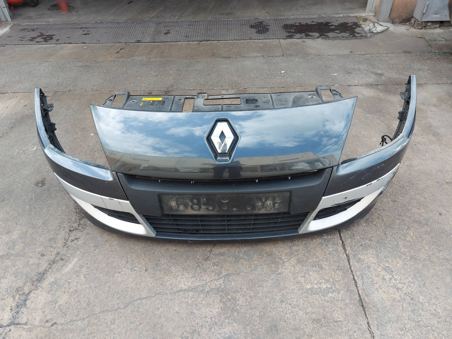 BMW Scenic 3 generation (2009-2015) Front Bumper 25351601