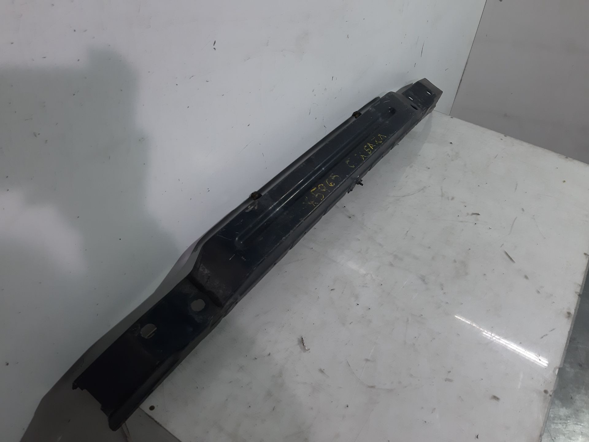 Refuerzo paragolpes delantero RHZ de Citroen Xsara picasso (n68) 1999-2011 - pieza usada