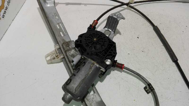 Elevalunas delantero derecho de Peugeot 206 hatchback (2a/c) 1999-2005 - pieza usada