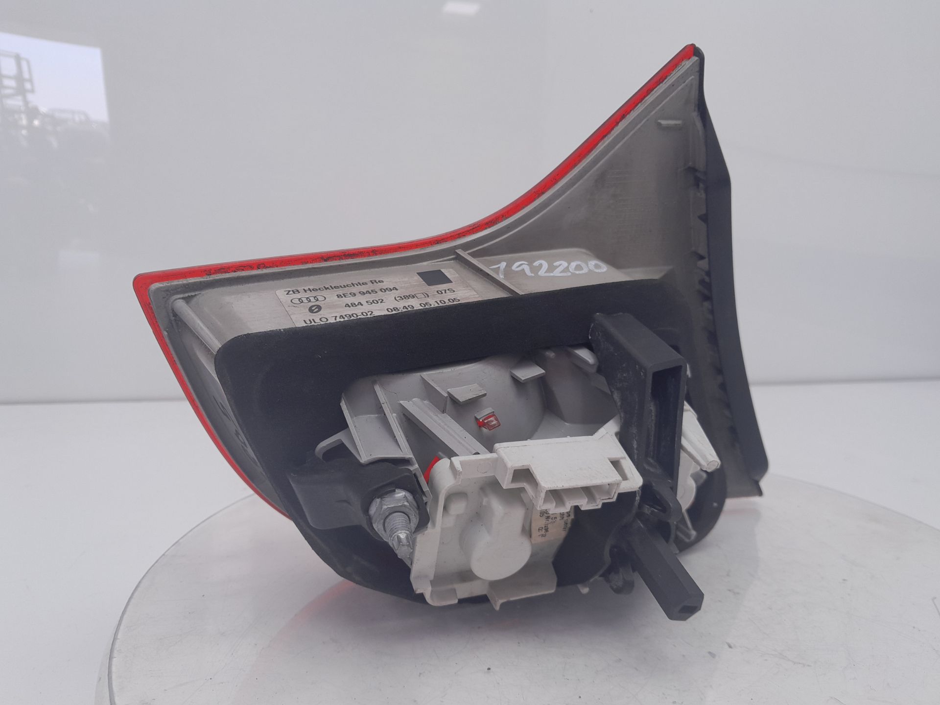 Piloto trasero derecho interior BLB 8E9945094 de Audi A4 b7 (8ec) 2004-2008 - pieza usada