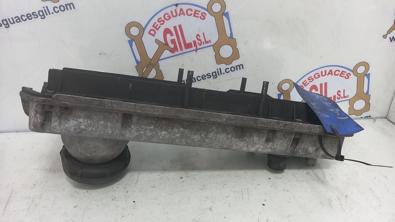 Tapa balancines 038103469EF de Volkswagen Golf 1997-2002 - pieza usada