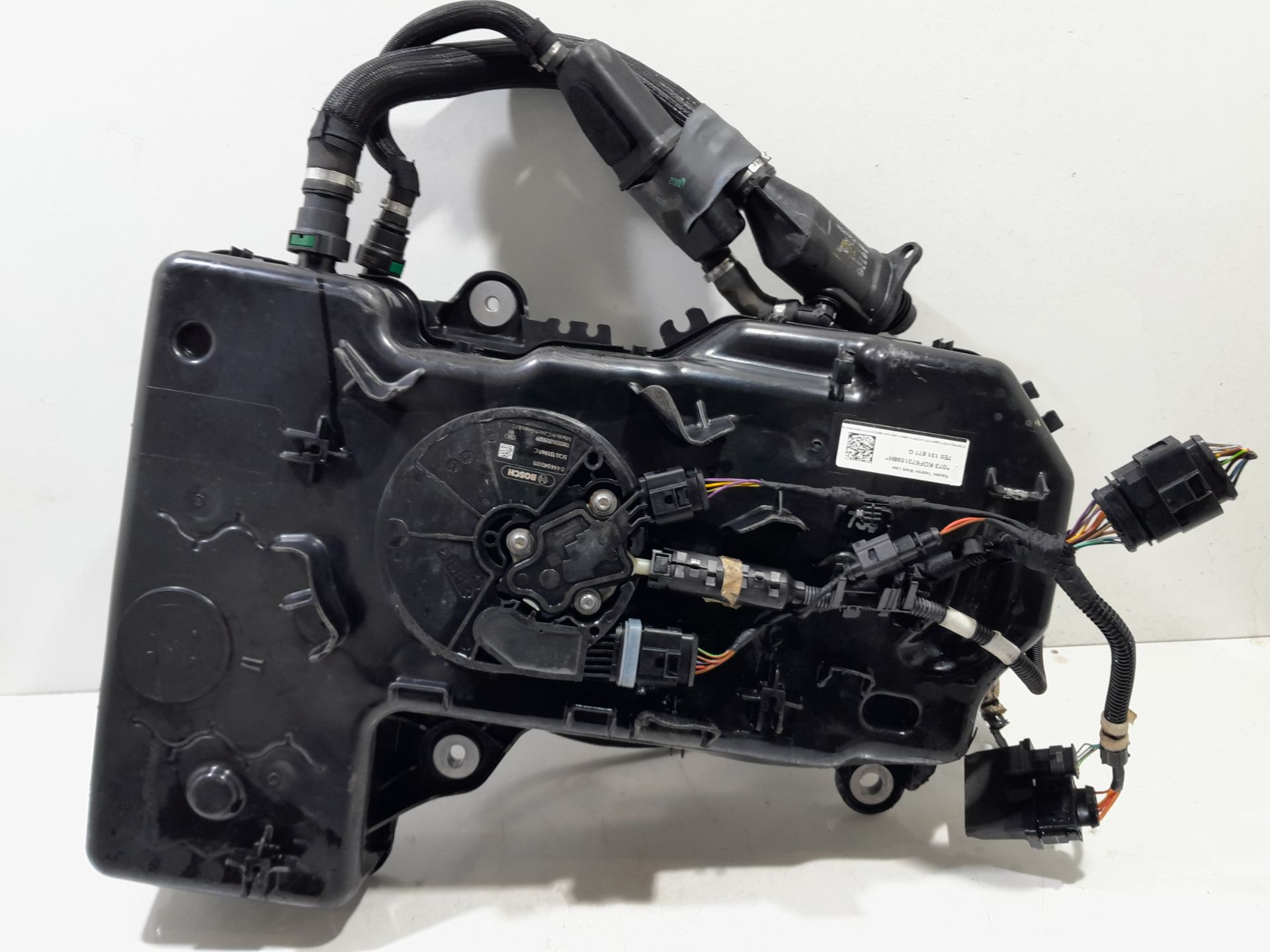 Depósito adblue HFXTU1JP 7E0131877G de Volkswagen T6 2015-2020 con 145264 km - pieza usada