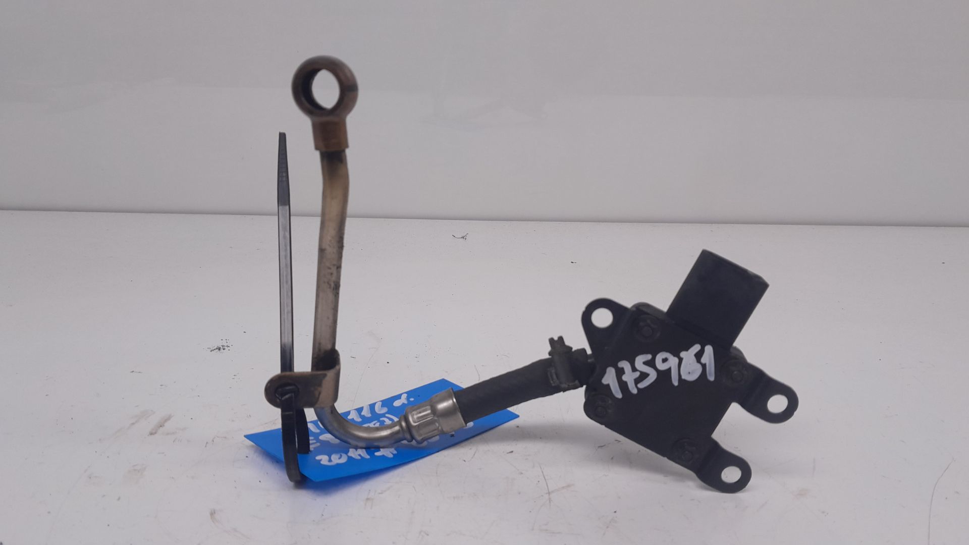 Sensor presión N47D20C 780801301 de Bmw 1 (e81) 2006-2011 - pieza usada