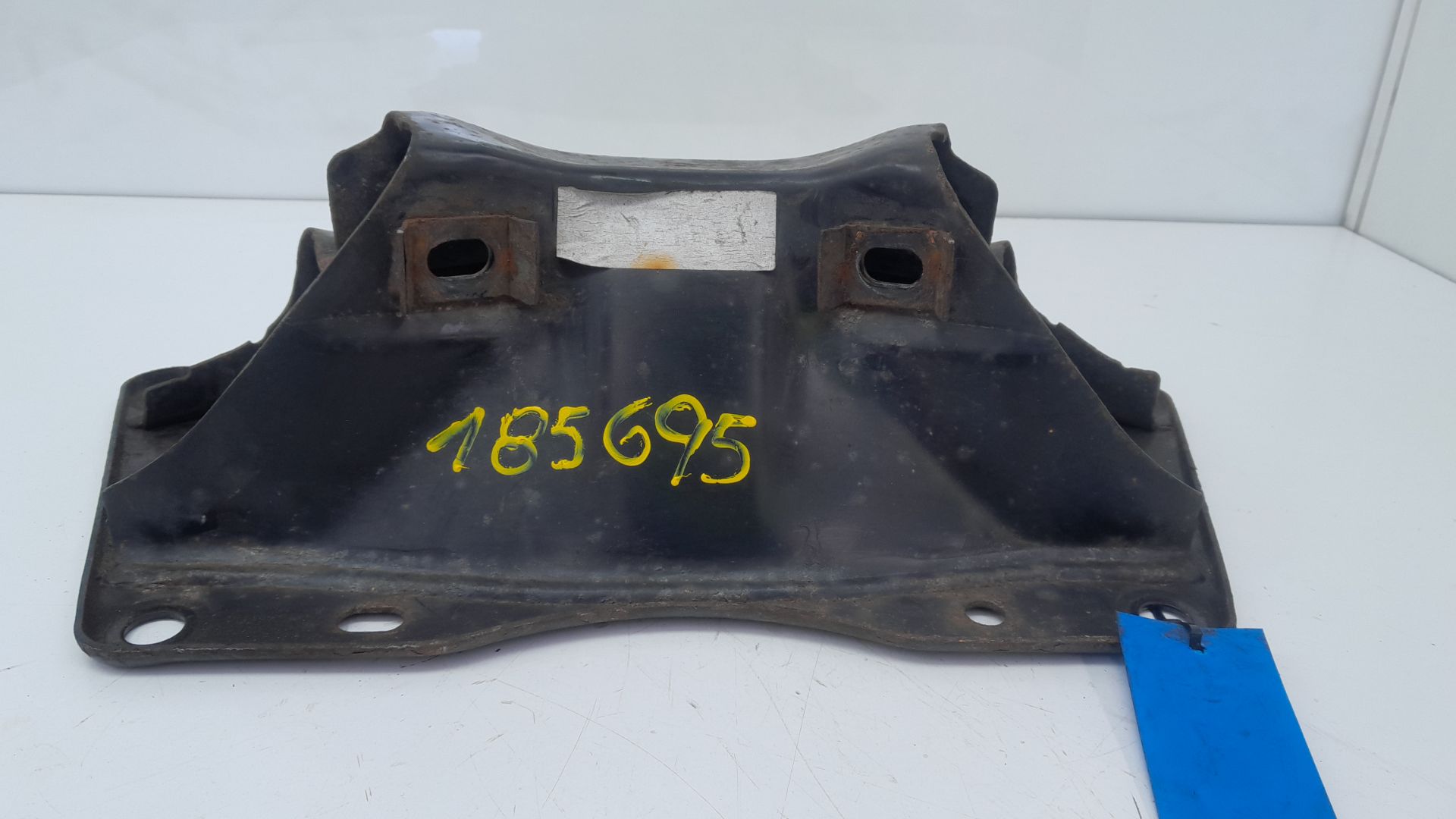 Soporte brazo suspensión trasero derecho 263A7000 de Fiat Doblo ii 2015-2020 - pieza usada