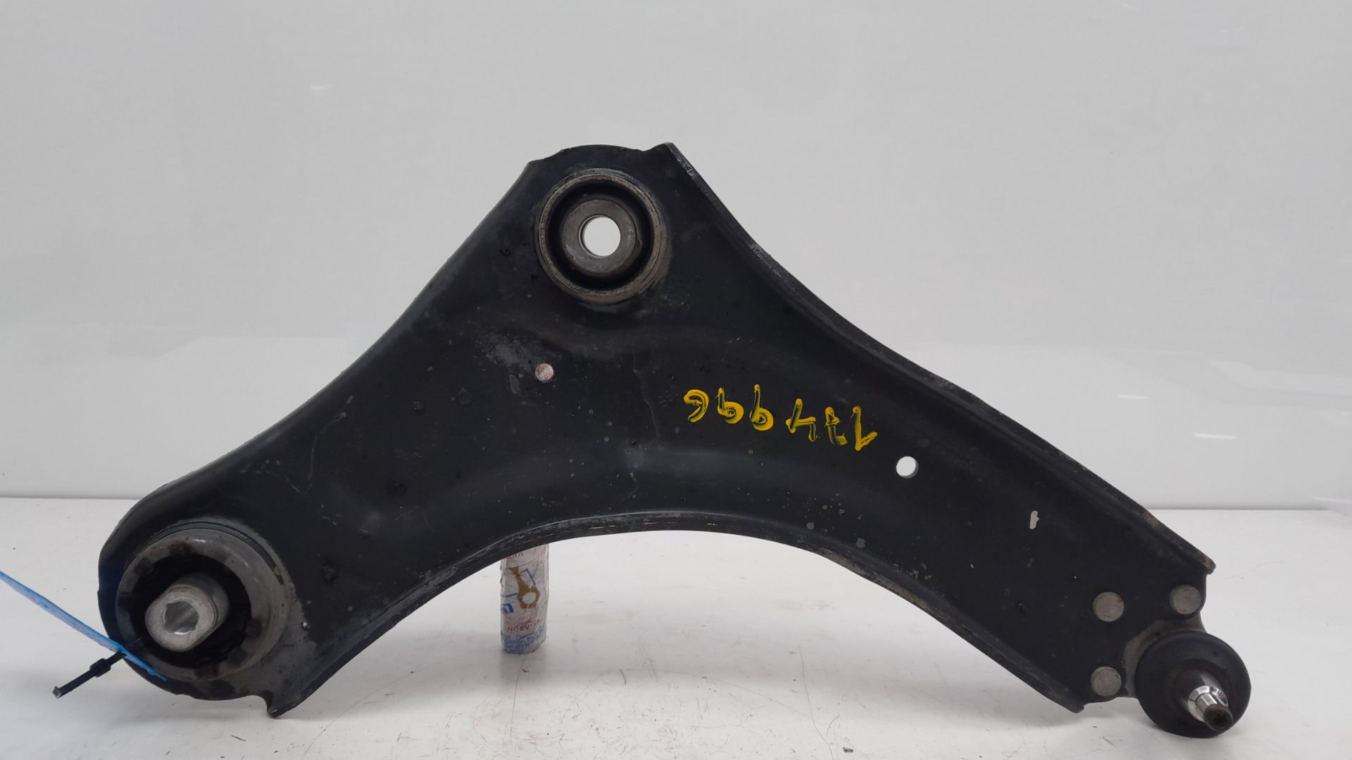 Brazo suspension delantero derecho de Renault Scenic iii 2009-2011 - pieza usada