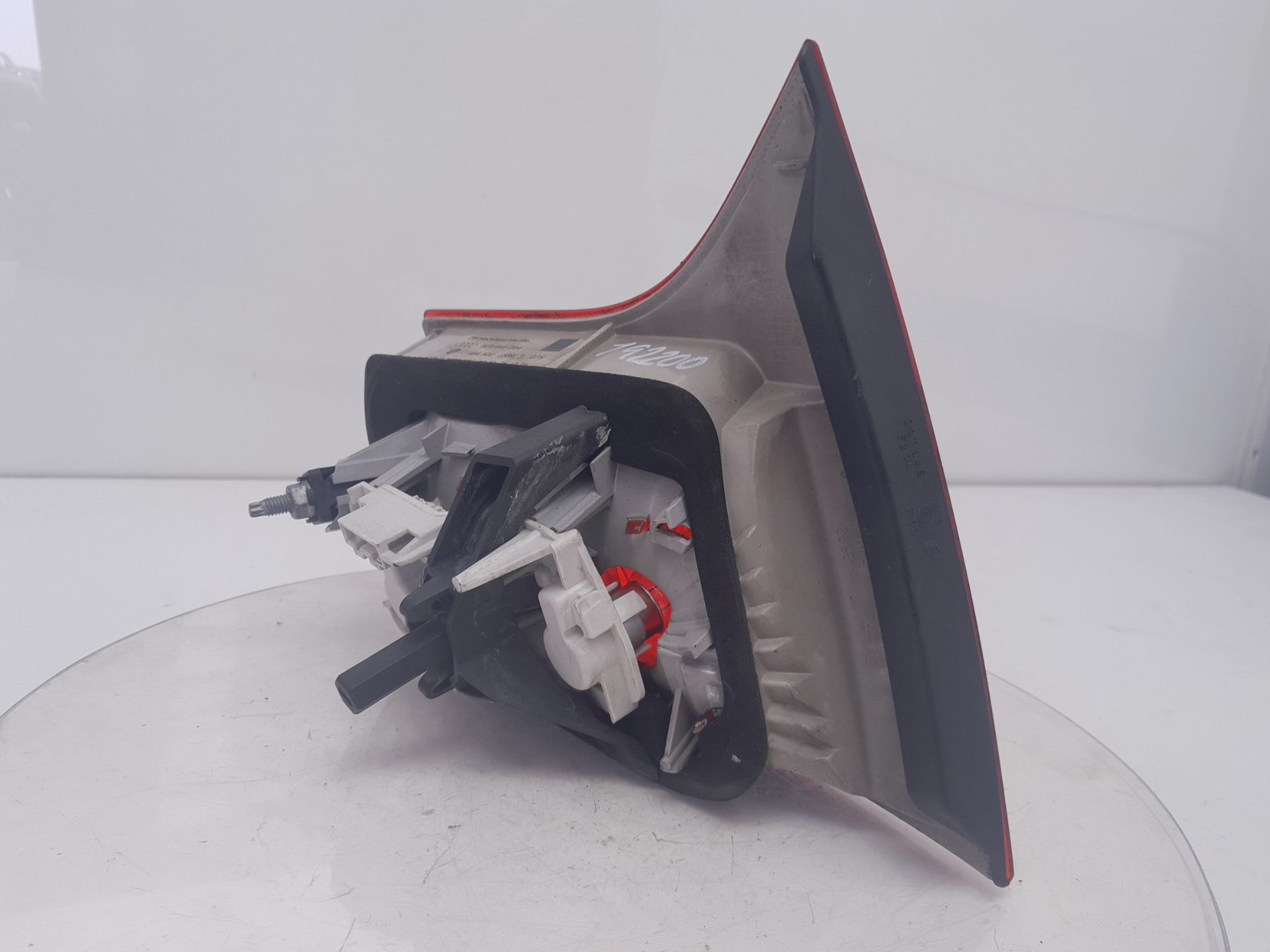Piloto trasero derecho interior BLB 8E9945094 de Audi A4 b7 (8ec) 2004-2008 - pieza usada