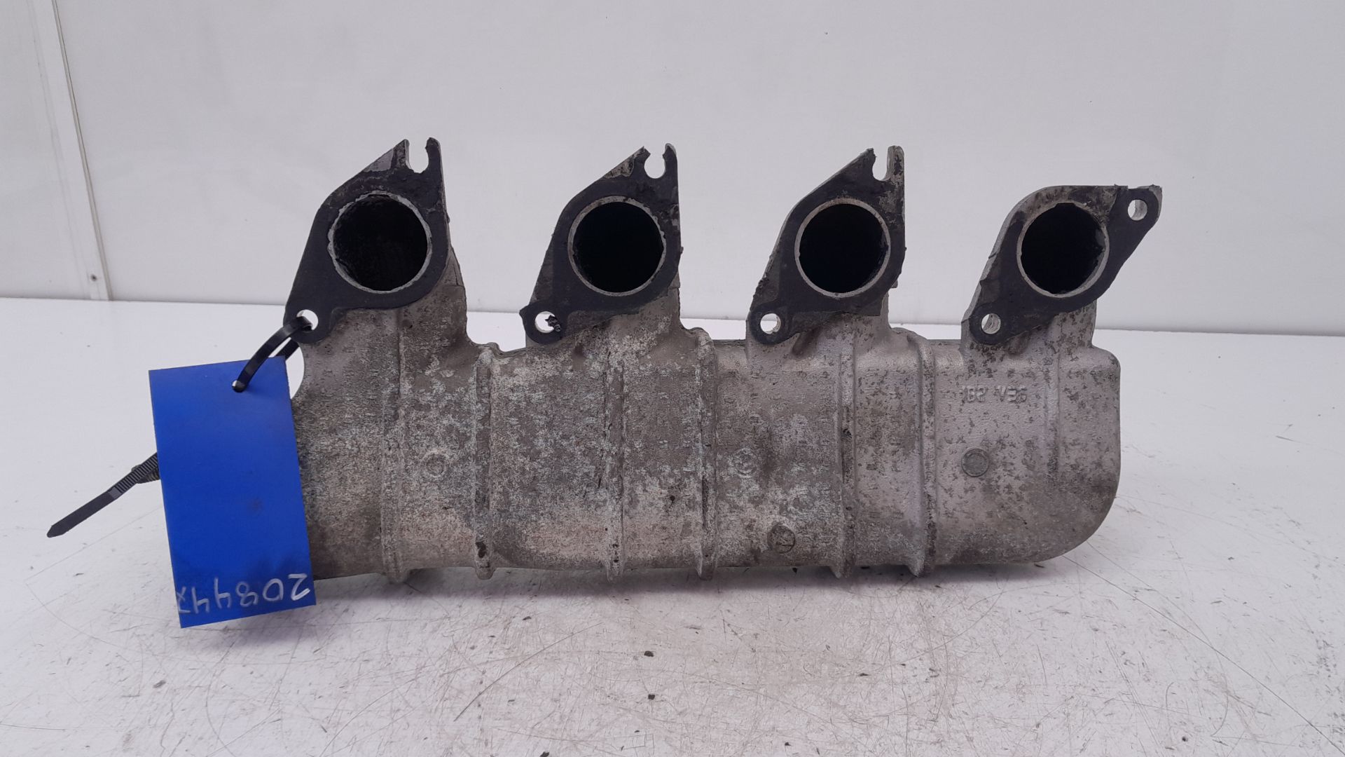 Colector admisión 843A1000 9635616310 de Peugeot 406 (8b) 2000-2004 con 159253 km - pieza usada