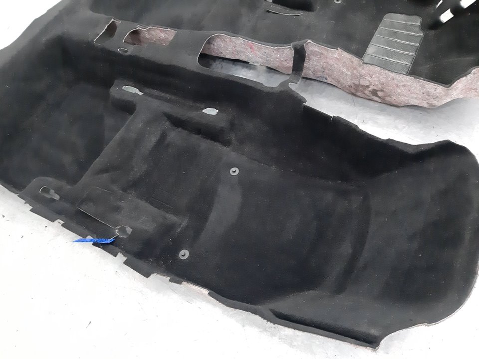 Moqueta suelo interior F9Q804 de Volkswagen Golf vii 2013-2017 con 68540 km - pieza usada