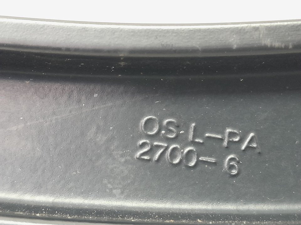 Brazo del limpia delantero derecho G4LELU481548 de Hyundai Kona 2019-2020 - pieza usada