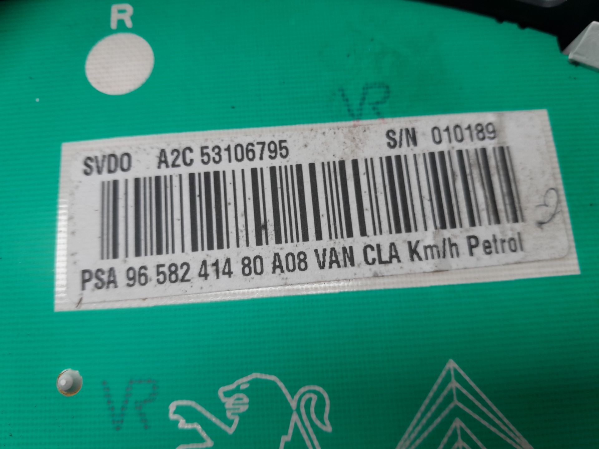 Cuadro de instrumentos KFVTU3JP 9658241480 de Peugeot 1007 2005-0 - pieza usada