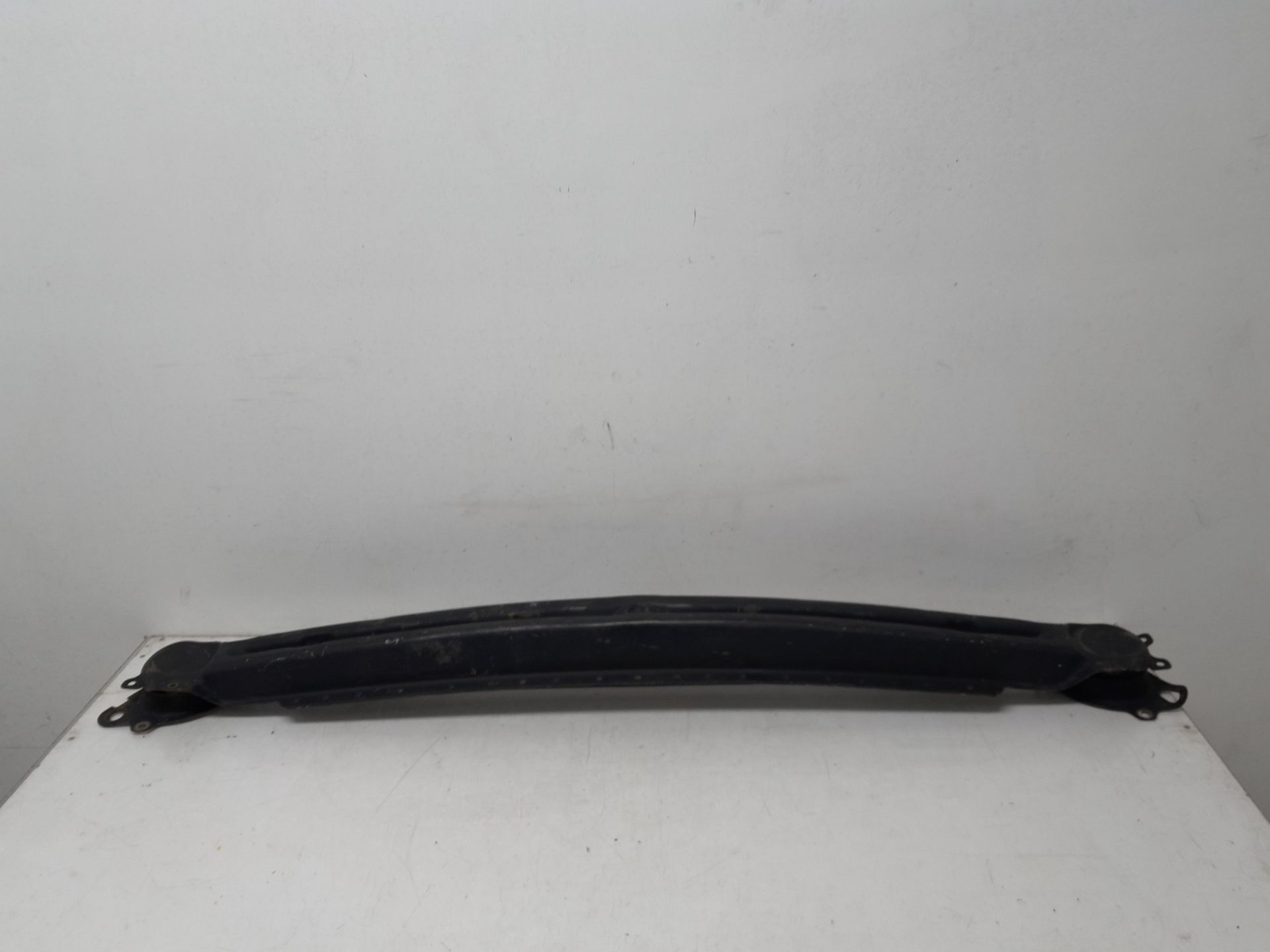 Refuerzo paragolpes delantero AKK 6K0805585A de Seat Ibiza ii (6k1) 1996-2002 - pieza usada