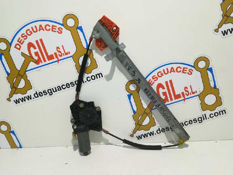 Motor elevalunas delantero derecho 0130821683 de Ford Fiesta iv (ja_, jb_) 1995-2002