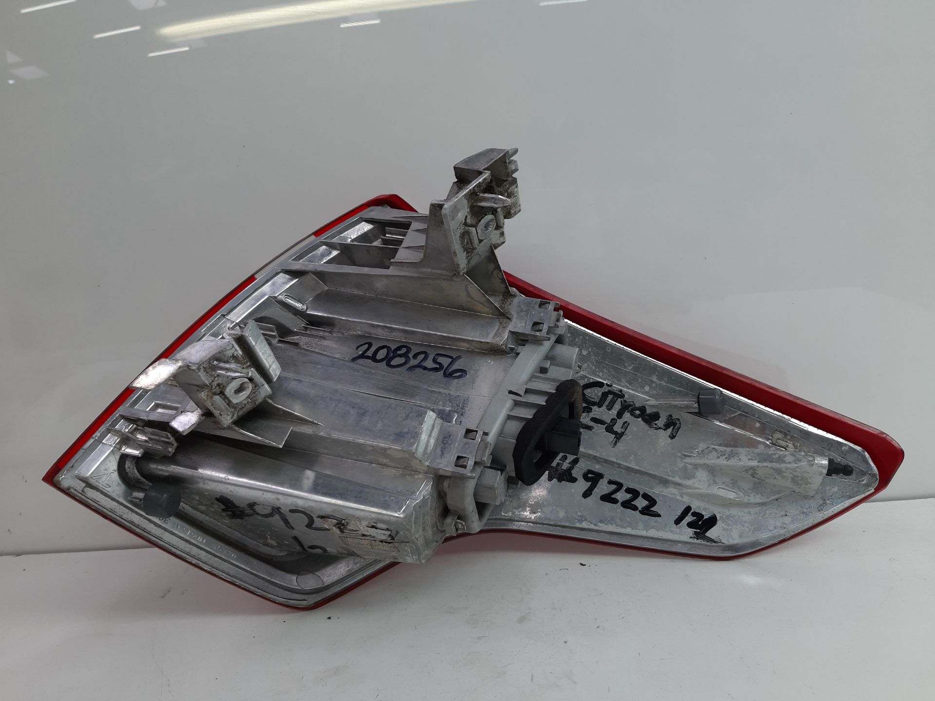 Piloto trasero izquierdo 9HZ 9653547580 de Citroen C4 2007-2010 - pieza usada