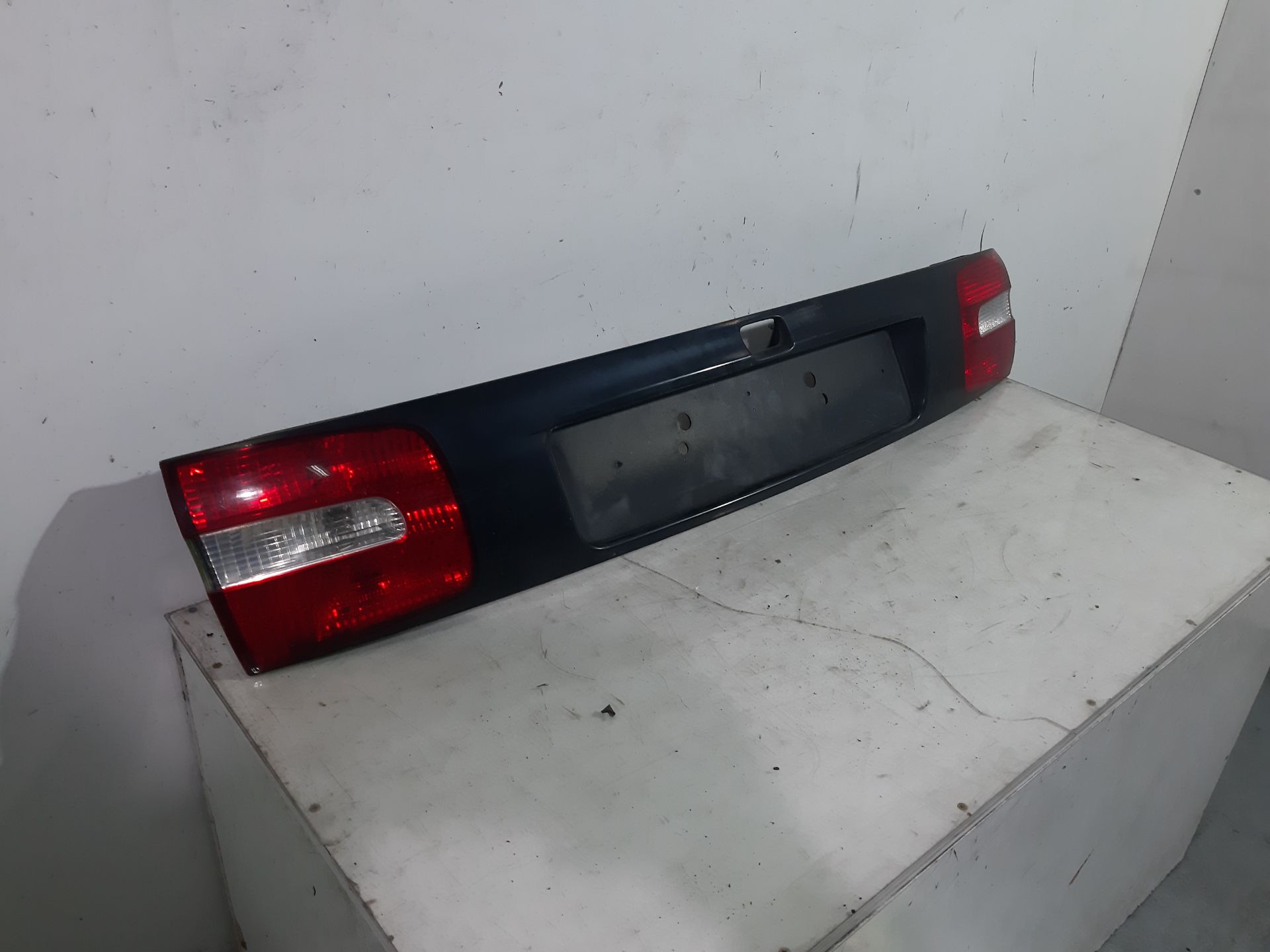 Piloto trasero central 285800 de Volvo V40 1996-1999 - pieza usada