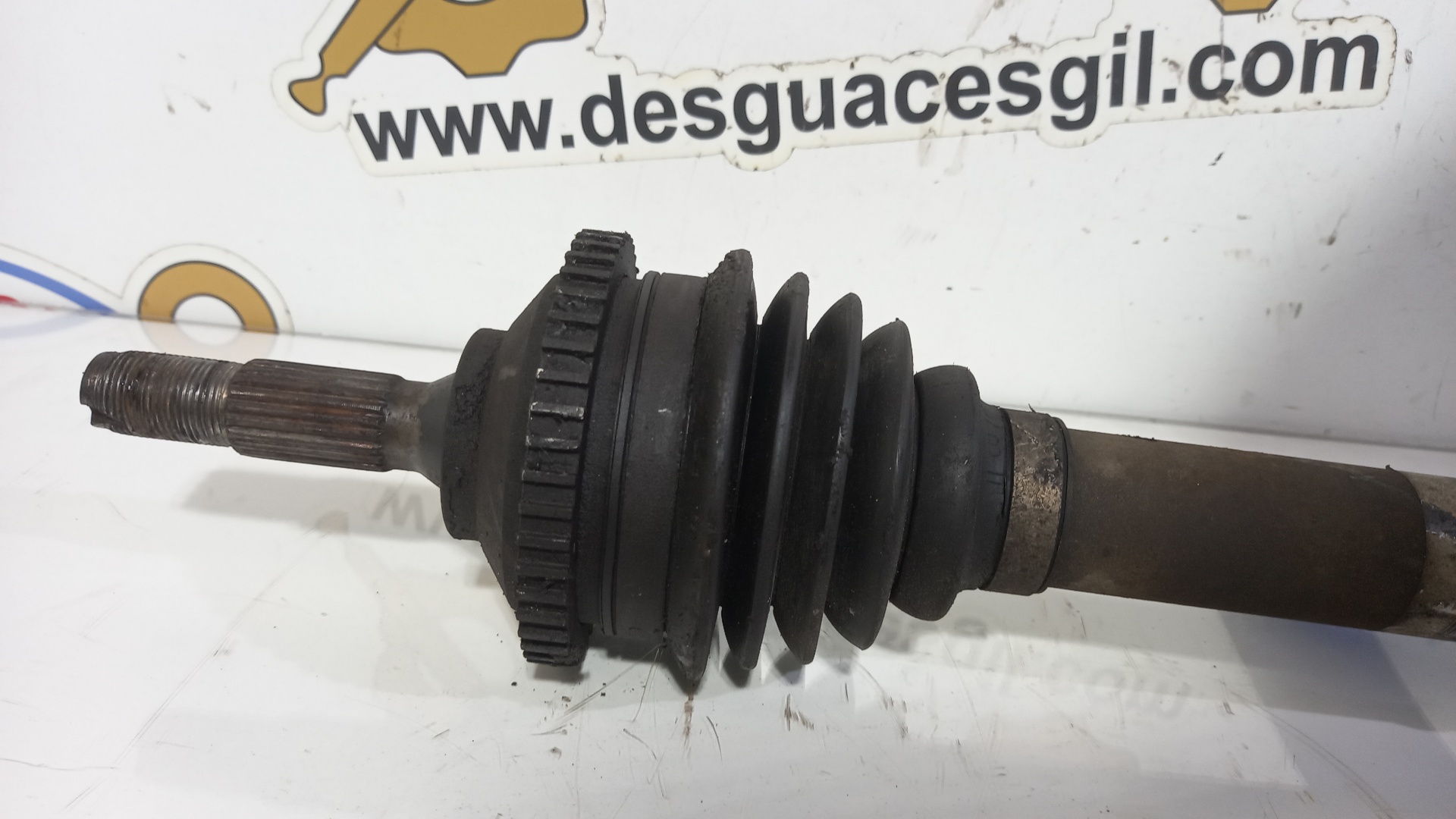 Transmisión trasera derecha 9HZ 9630767280 de Peugeot 206 hatchback (2a/c) 1998-2004 - pieza usada