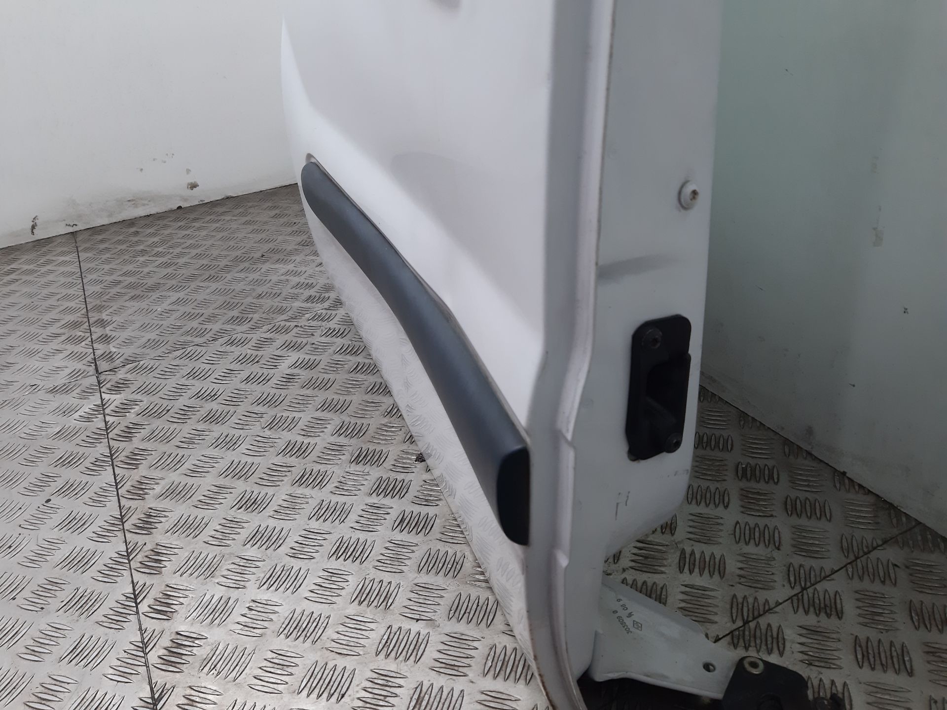 Puerta lateral corredera derecha F8Q K6 de Renault Kangoo 1997-2001 - pieza usada