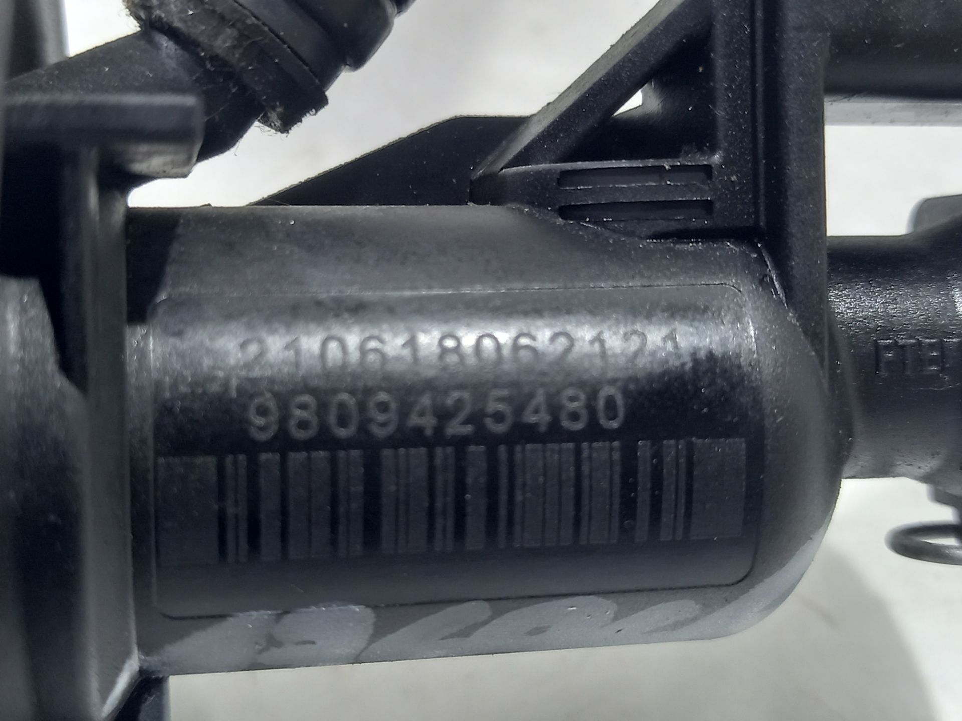 Bomba de embrague YH01 9809425480 de Peugeot Expert 2019-2022 - pieza usada