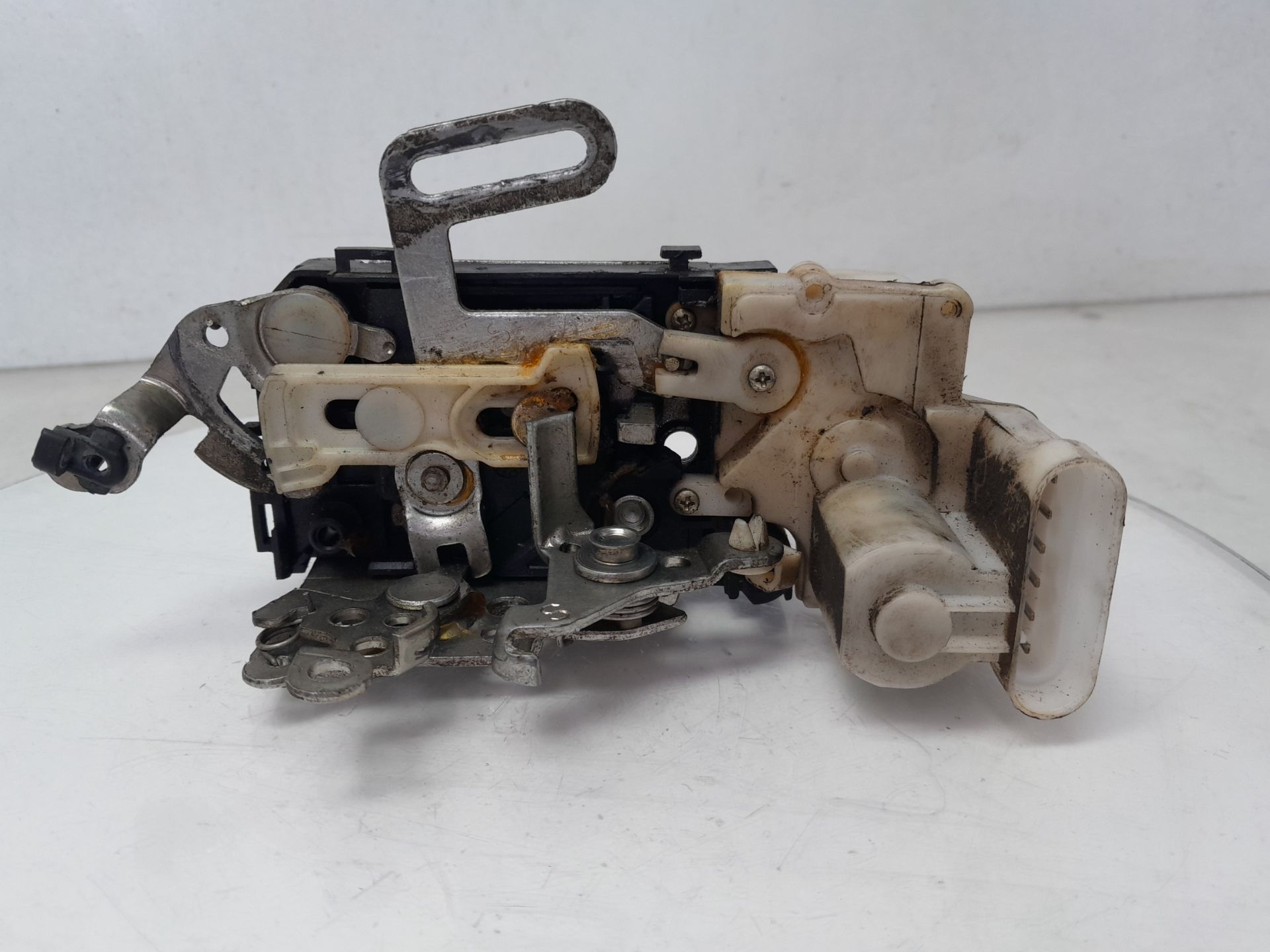 Cerradura puerta delantera izquierda 188A2000 B792 de Fiat Punto 1999-2002 - pieza usada