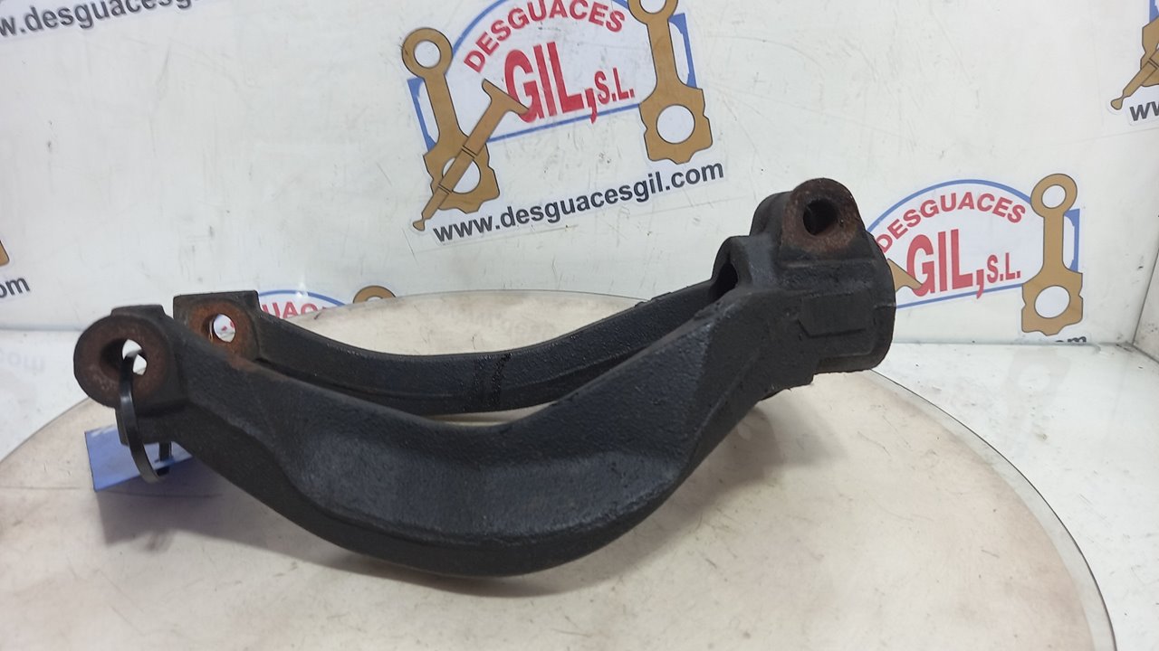 Soporte brazo suspensión delantero derecho 937A5000 de Alfa romeo Gt 2004-2006 - pieza usada