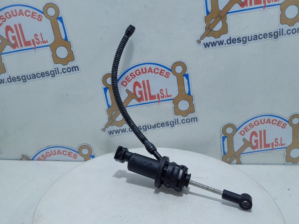 Bomba de embrague A2462900112 de Mercedes-benz Clase b 2013-2018 - pieza usada