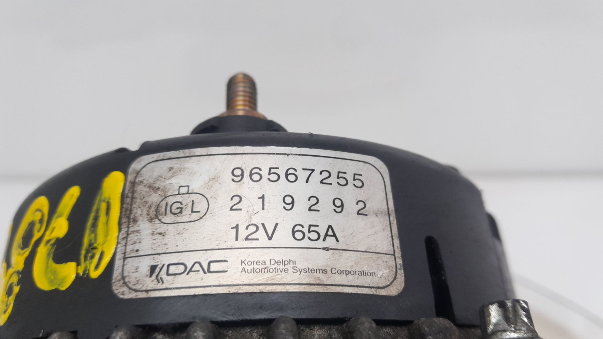 Alternador F8C 96567255 de Chevrolet Alero 1999-2004 - pieza usada