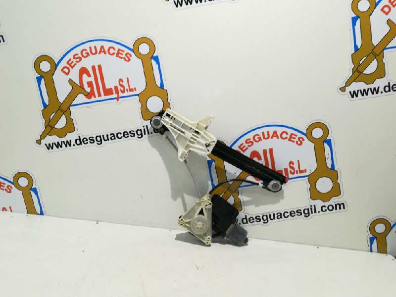 Motor elevalunas trasero derecho 6R0959812G de Volkswagen Polo 2009-2011 - pieza usada