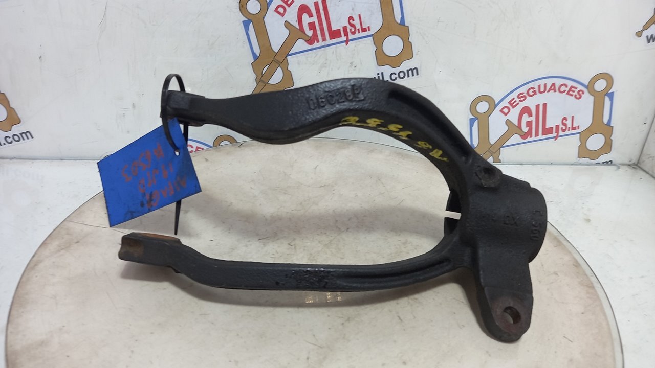Soporte brazo suspensión delantero derecho 937A5000 de Alfa romeo Gt 2004-2006 - pieza usada