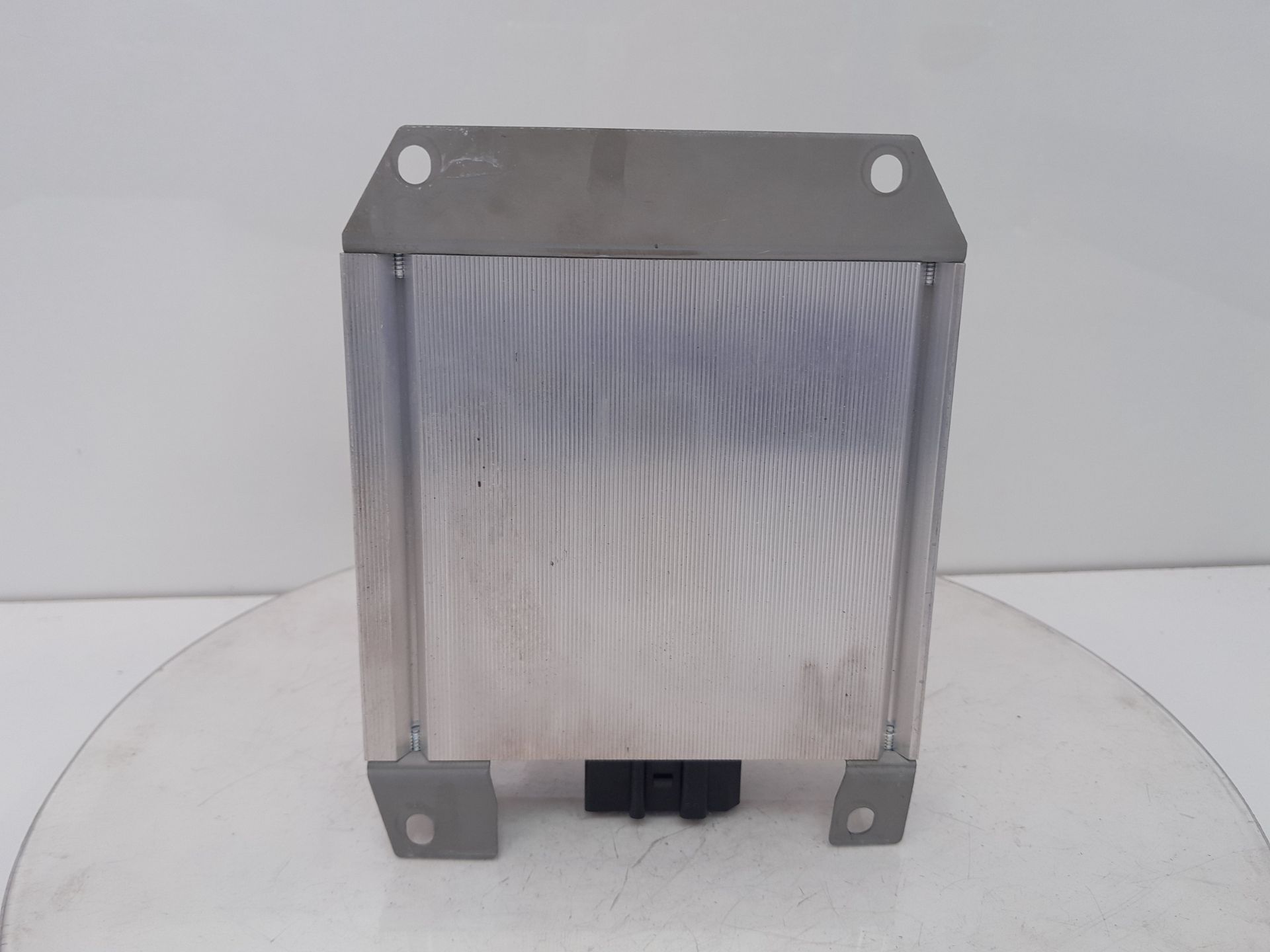 Amplificador de sonido BRD 8E09035223D de Audi A4 b7 (8ec) 2004-2008 - pieza usada