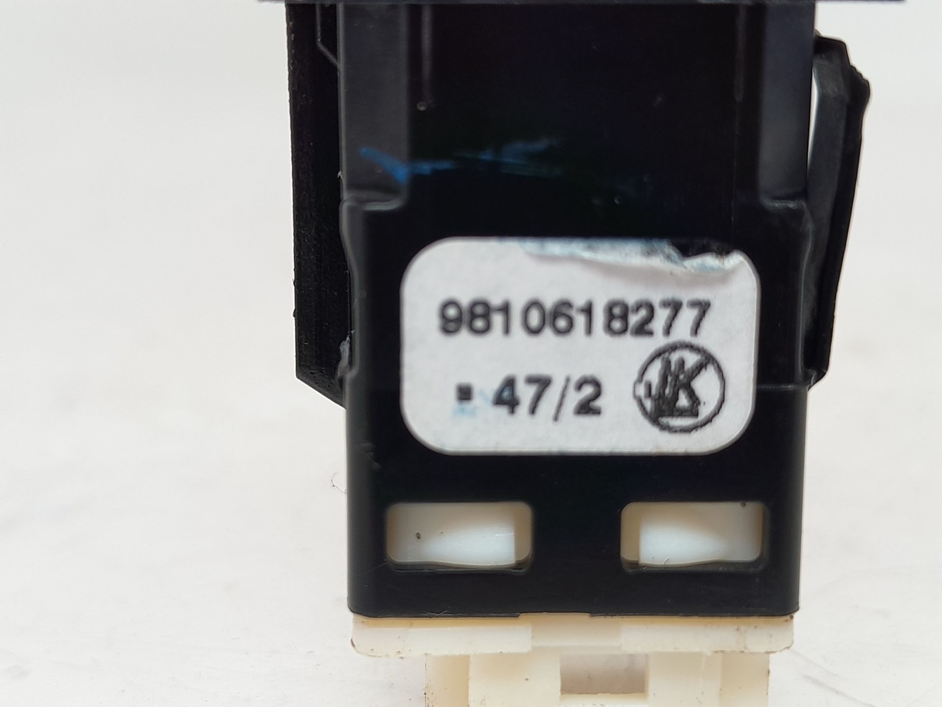 Interruptor HN05 9710618277 de Peugeot 5008 2020-2023 - pieza usada