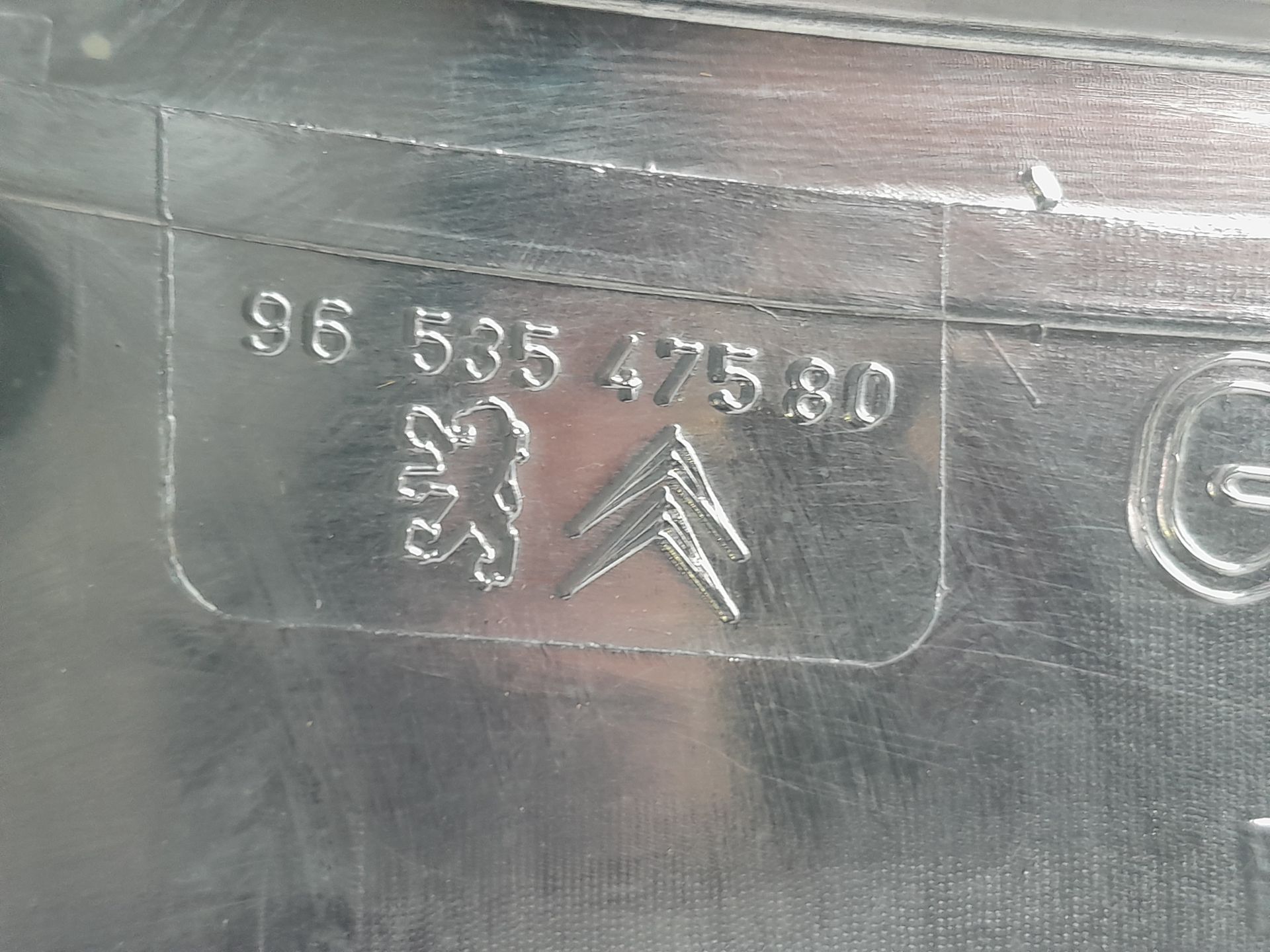 Piloto paragolpes trasero izquierdo RHJ 9653547580 de Citroen C4 2007-2011 - pieza usada