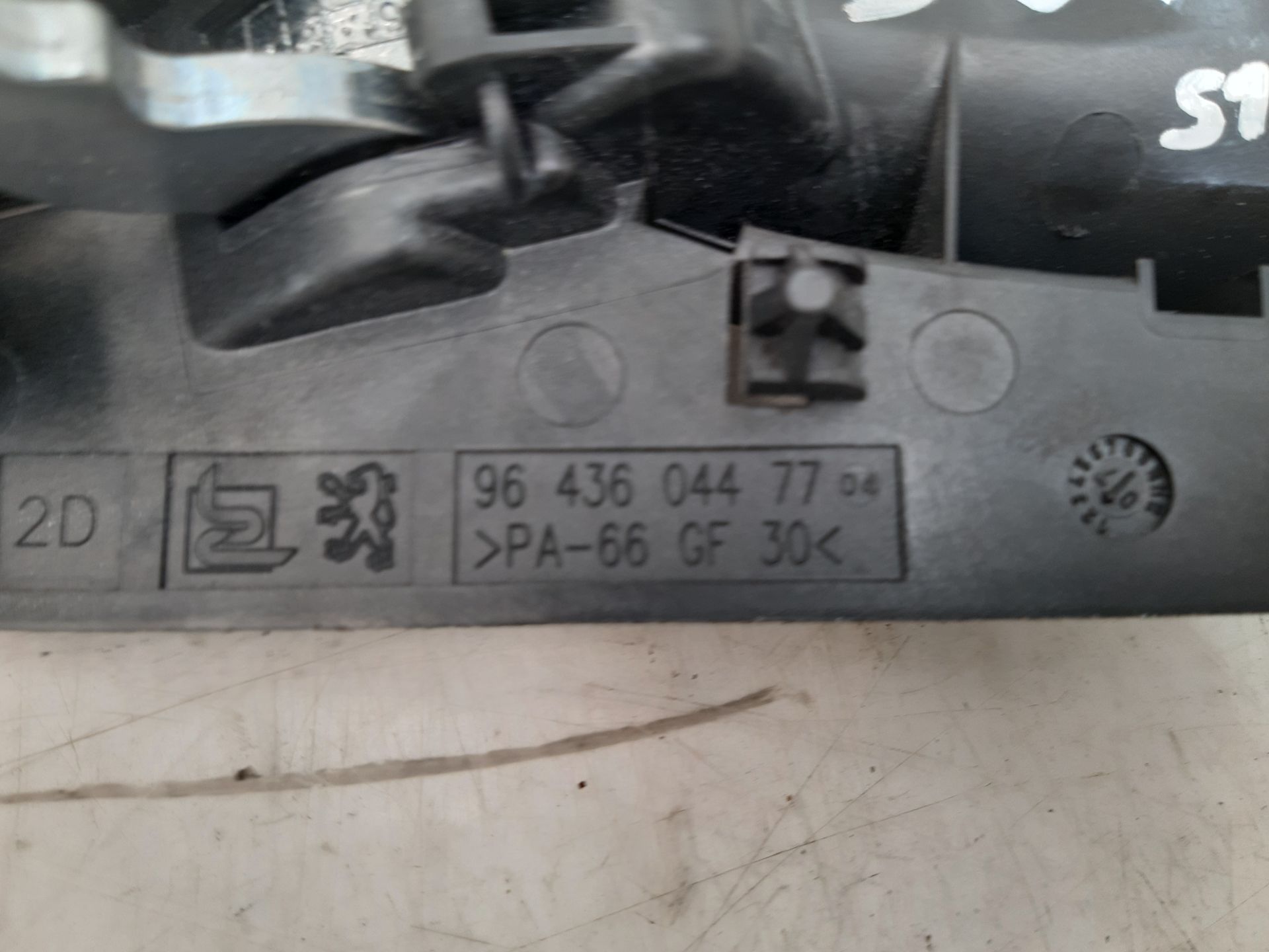 Maneta interior delantera derecha 9643604477 de Peugeot 307 (3a/c) 2004-2009 - pieza usada