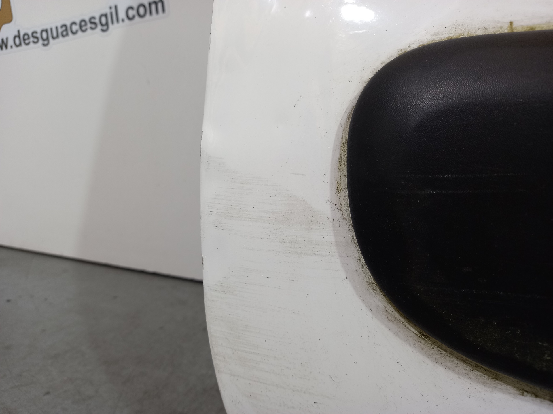 Puerta delantera izquierda K9K732 de Renault Kangoo 2001-2002 con 175480 km - pieza usada